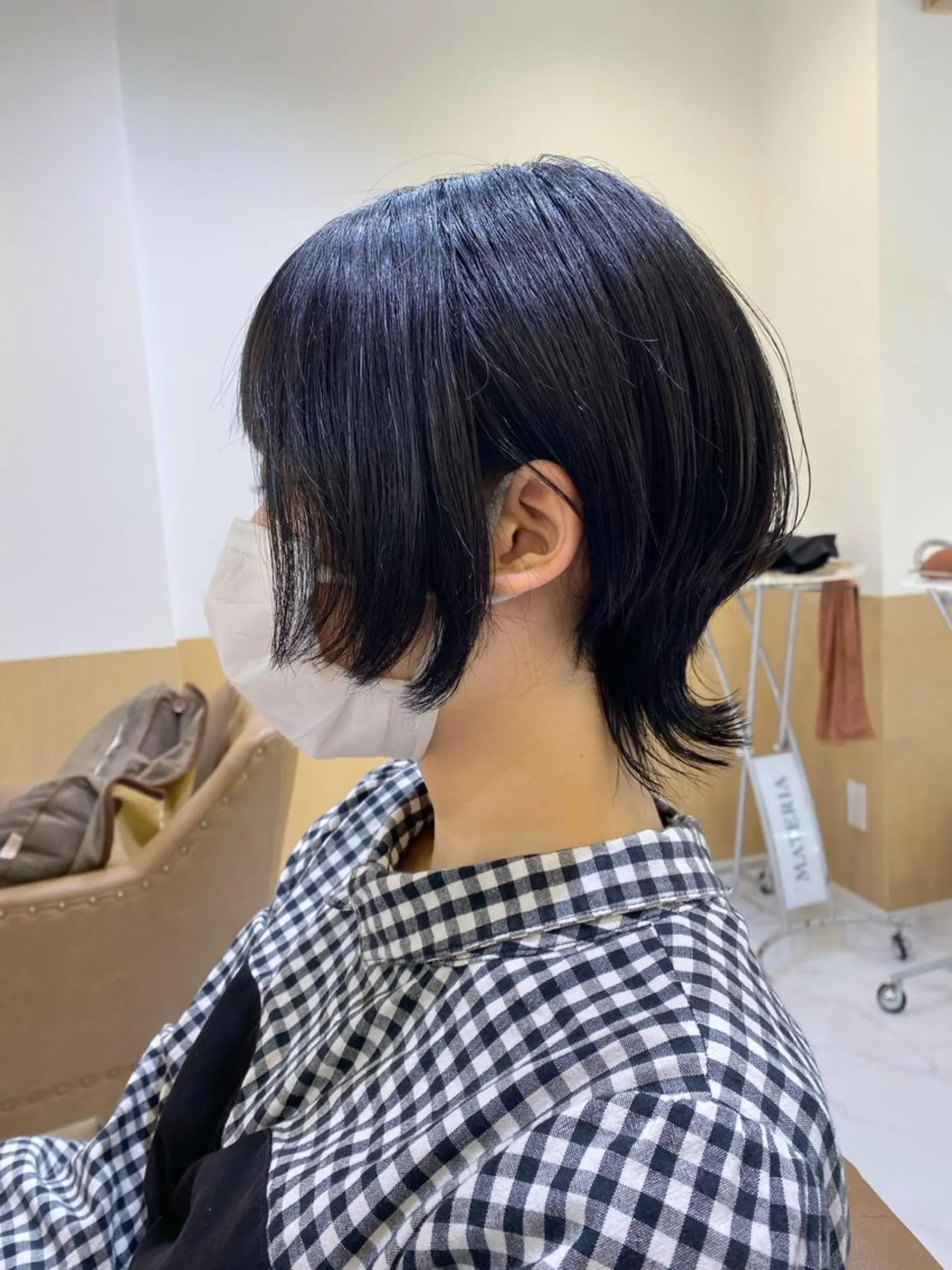 ショート カラー 黒髪 ブルーカラー ブルーブラック ショートヘア ウルフカット カット ヘアカラー トリートメント 坂井 茅聖のヘアスタイル