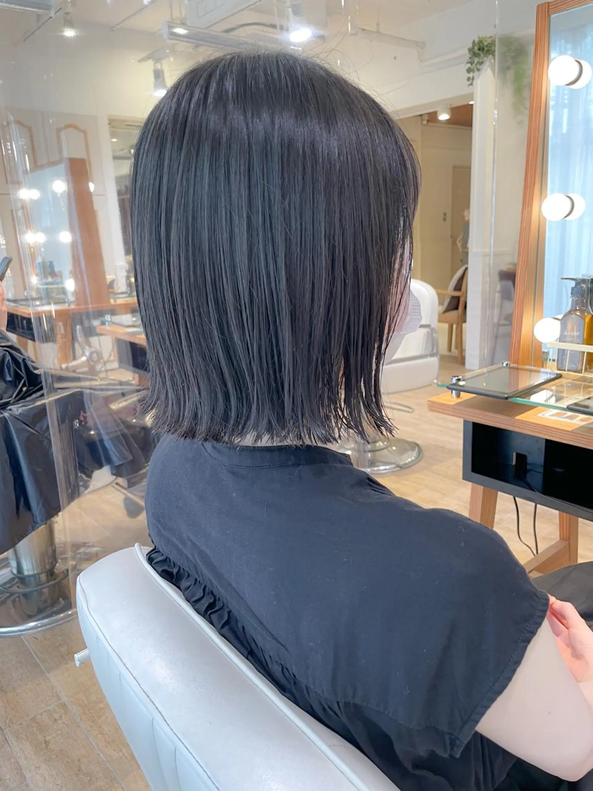 ショート 切りっぱなしボブ ボブ ボブ ブリーチ/miinaのヘアスタイル