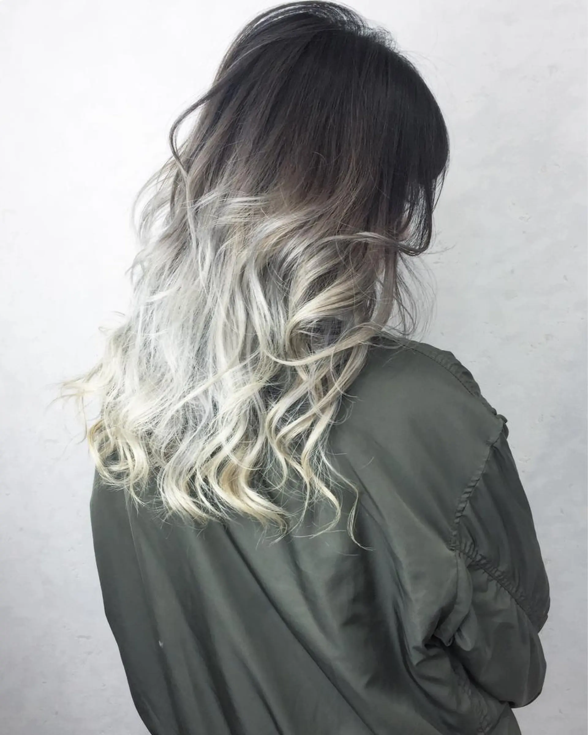 ロング カラー ♡MIHO♡ スタイリストのヘアスタイル