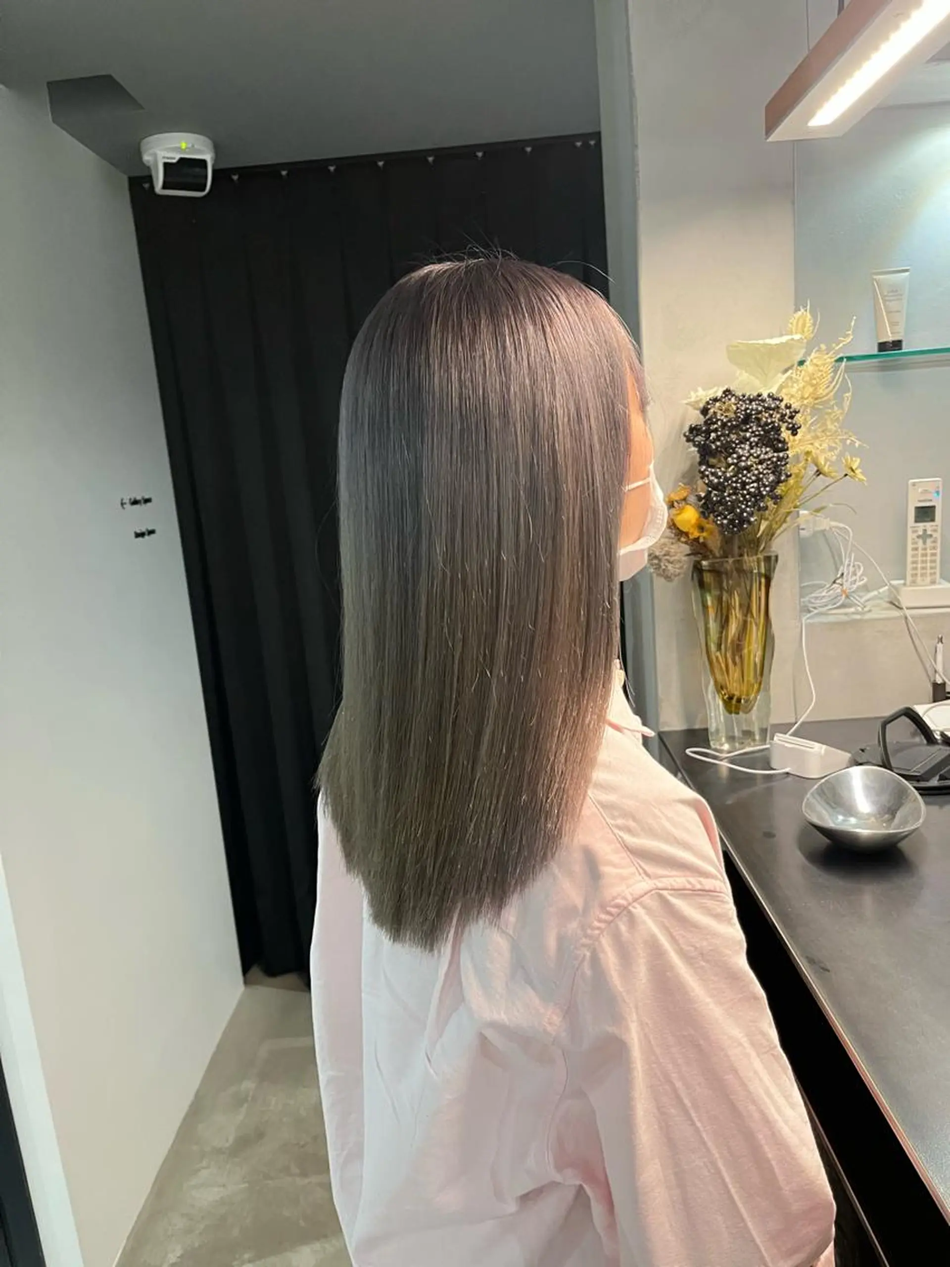 ロング カラー ハイトーンカラー 湯川 未咲希のヘアスタイル