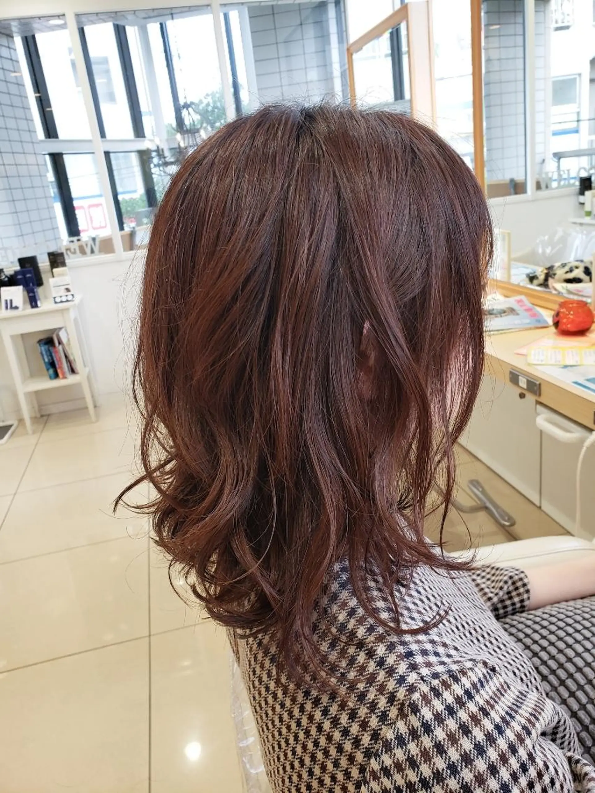 ミディアム パーマ カット パーマ トリートメント 美髪⭐︎髪質改善 井上　康司のヘアスタイル