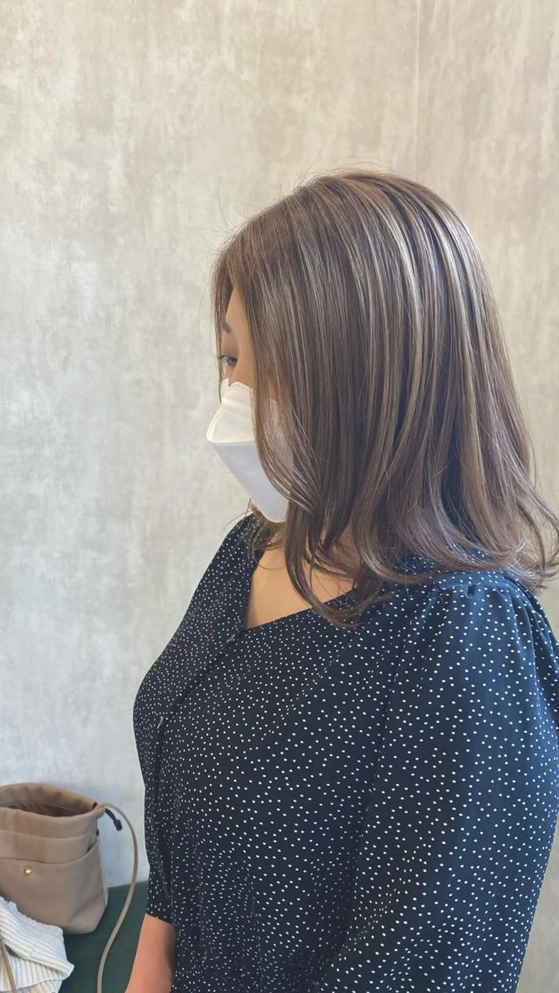 ミディアム 藤田 沙織のヘアスタイル