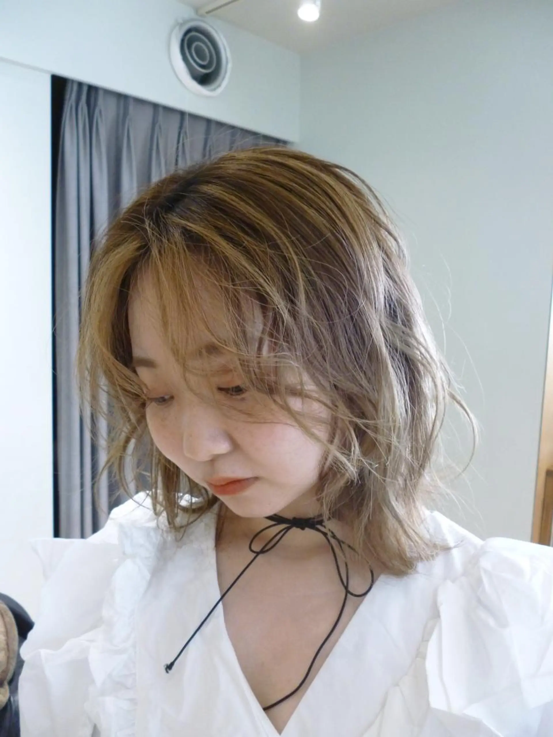 ミディアム YUI／レイヤー カット/透明感カラーのヘアスタイル