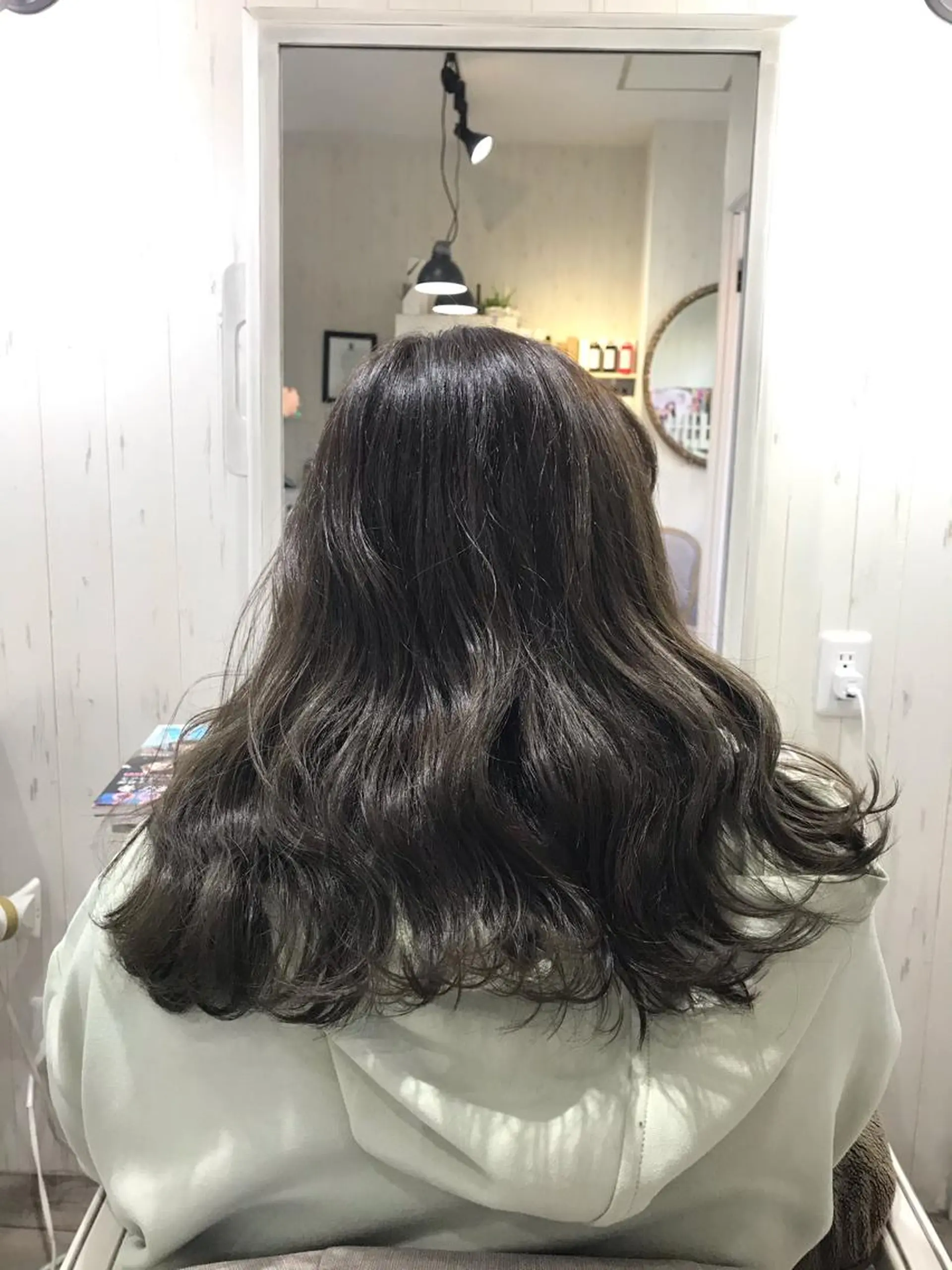 セミロング ネモトメイナ🌿‬ 今月末で退職しますのヘアスタイル