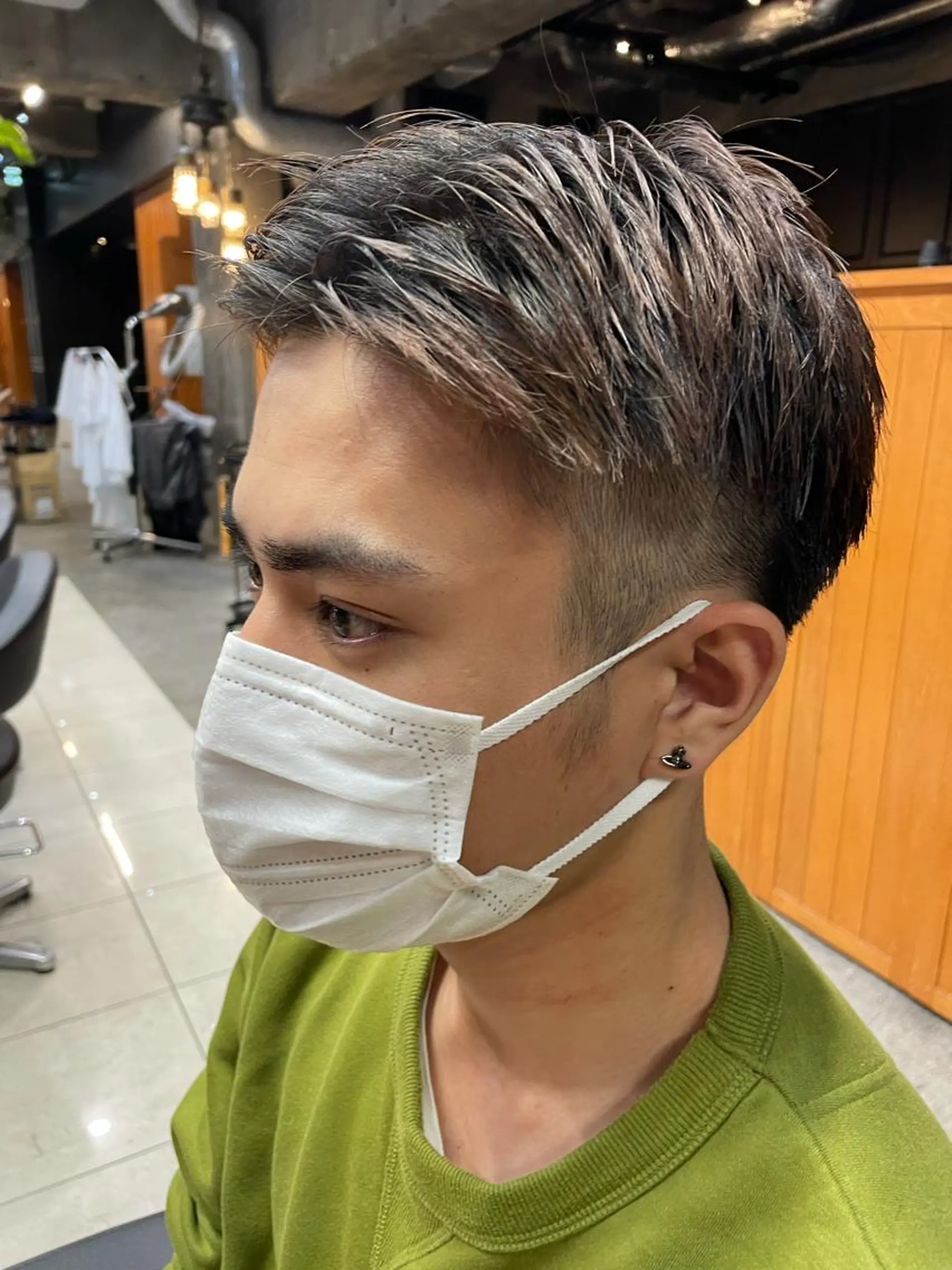 ショート メンズ 刈り上げ ショートヘア カット ヘアカラー トリートメント 髪質改善カラー&TR 縮毛矯正/弱酸性矯正のヘアスタイル