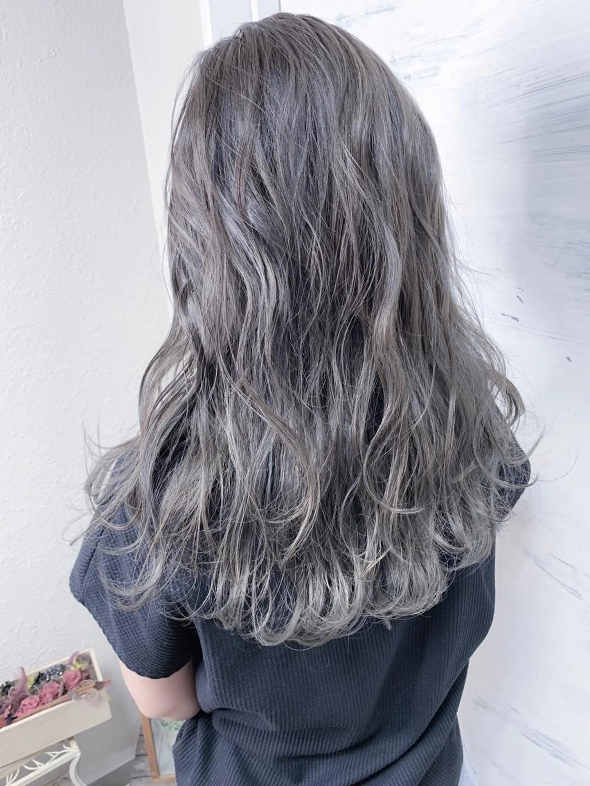 ロング カラー グレージュ ハイライトカラー ハイライト ヘアカラー BOX mico.のヘアスタイル