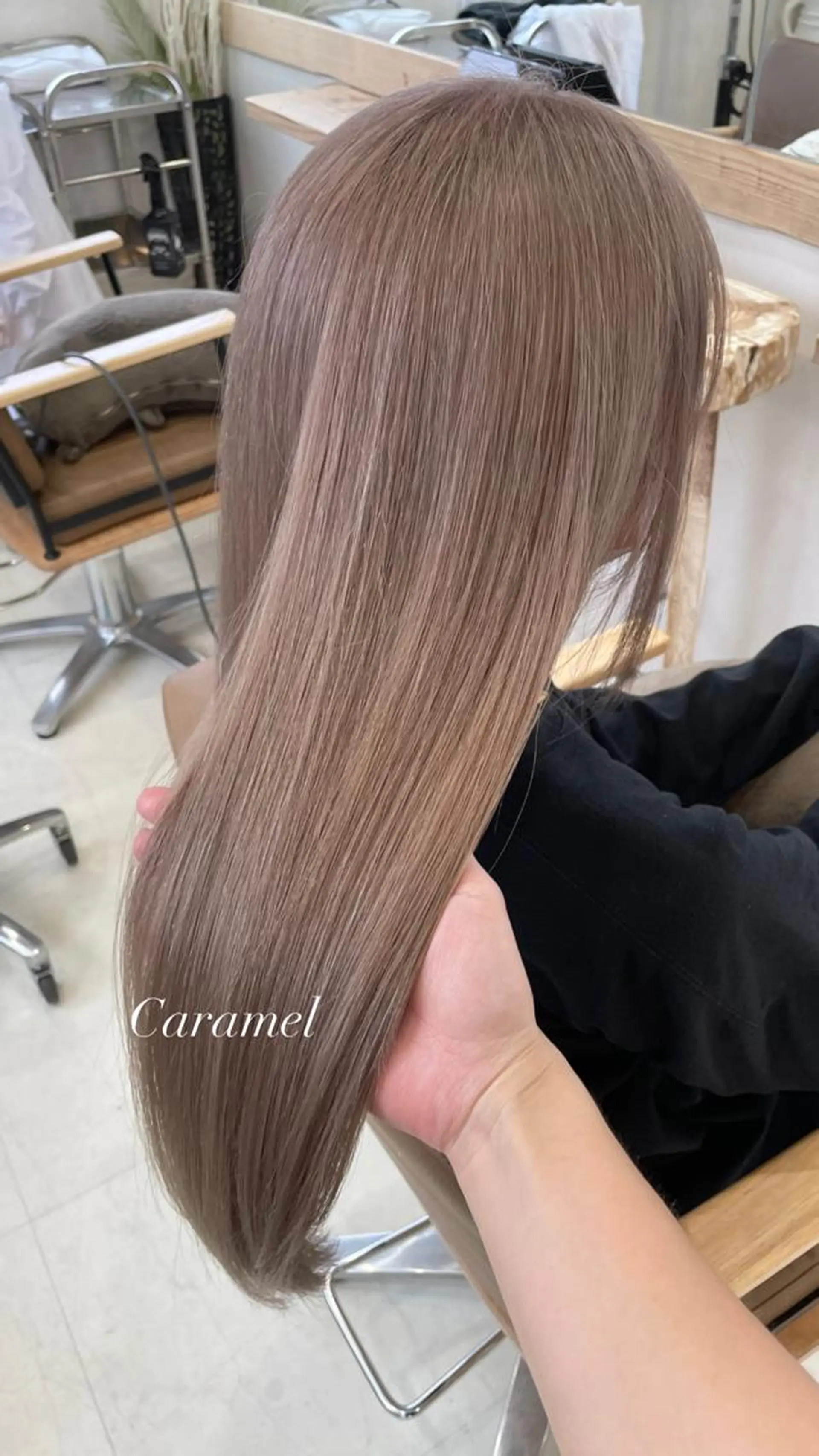 ロング ヘアカラー 鈴木 妃帆未のヘアスタイル