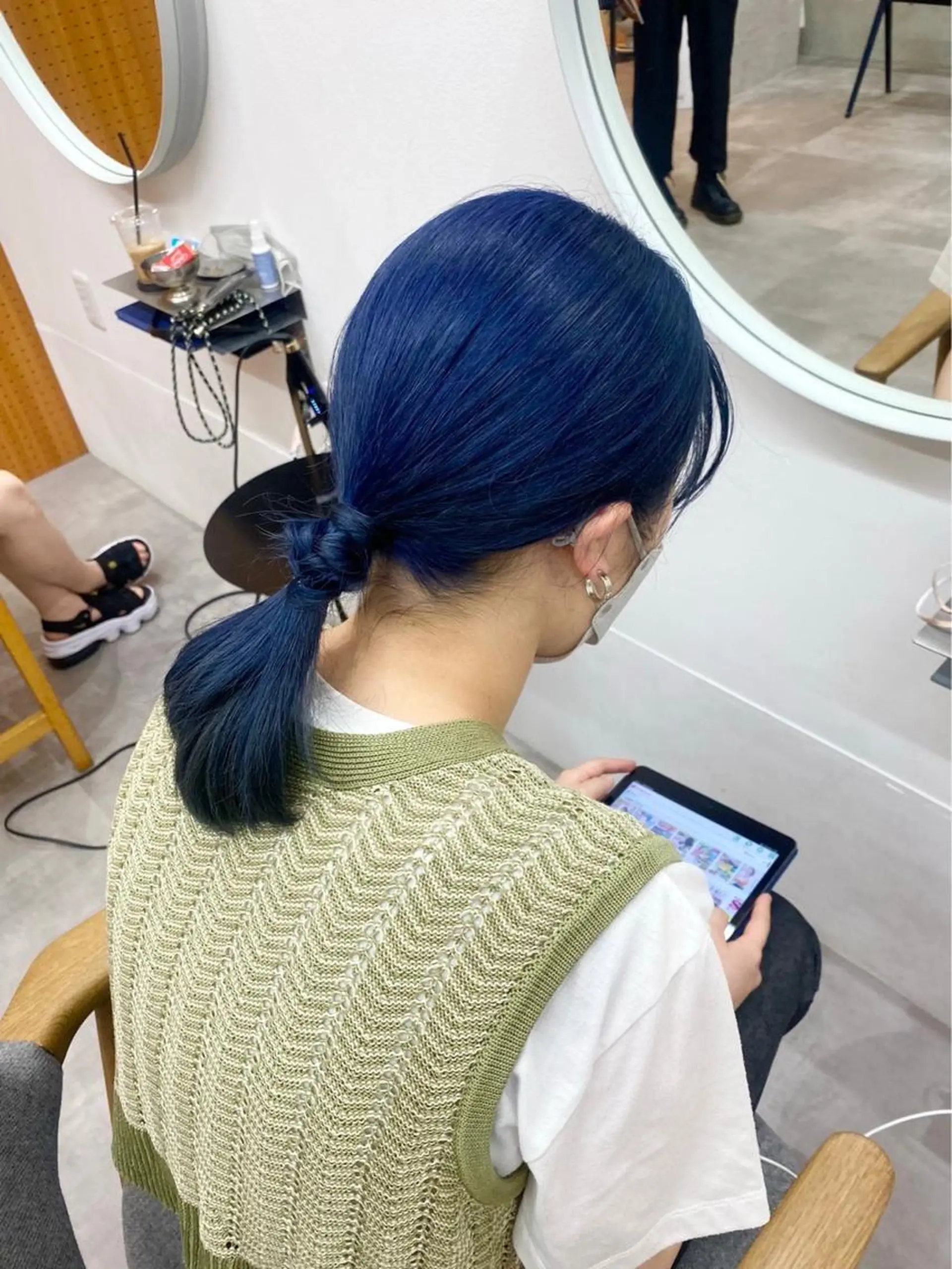 セミロング カラー セミロングパーマ ブリーチ ケアブリーチ ハイトーンカラー ダウンパーマ 【sity.ザイク】のヘアスタイル