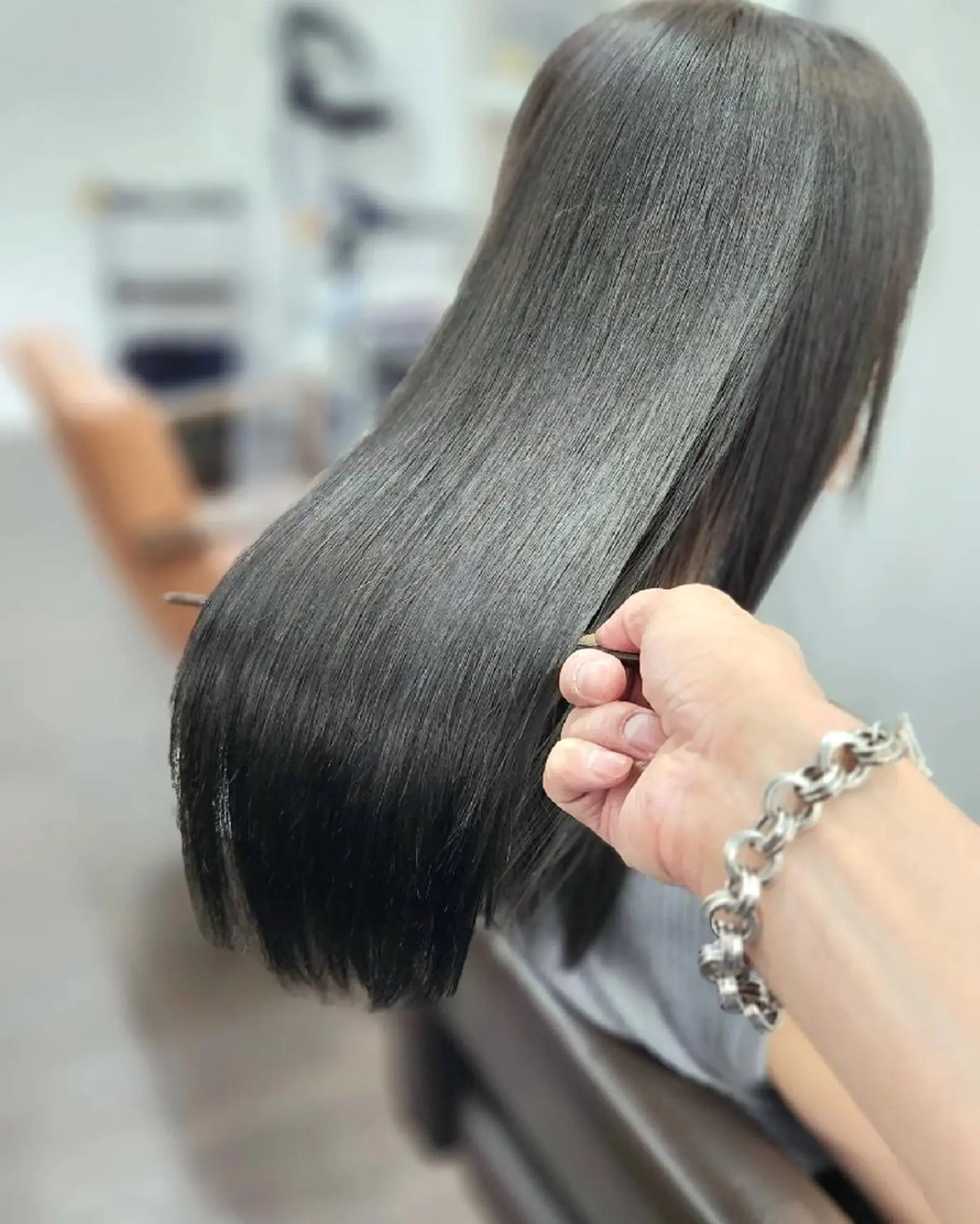 ロング 髪質改善 ロング 縮毛矯正 トリートメント 酸熱トリートメント ヘアカラー トリートメント ヒロセ シュウジのヘアスタイル