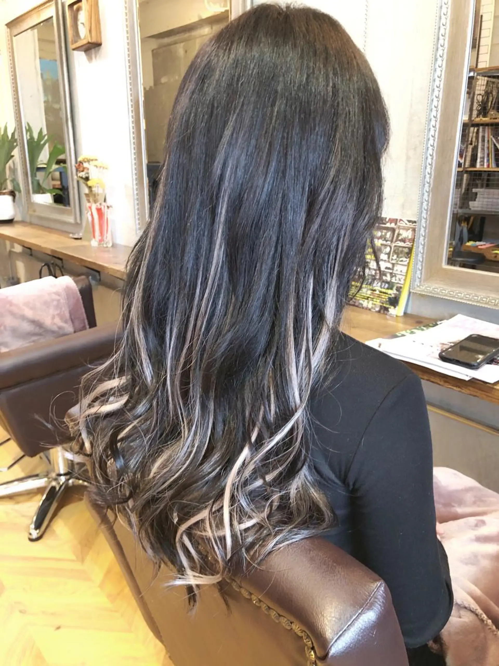 ロング シールエクステ アッシュ アッシュブラック ミストバング エクステ ヘアカラー エクステ エクステ指名No.1 【店長】橘田のヘアスタイル