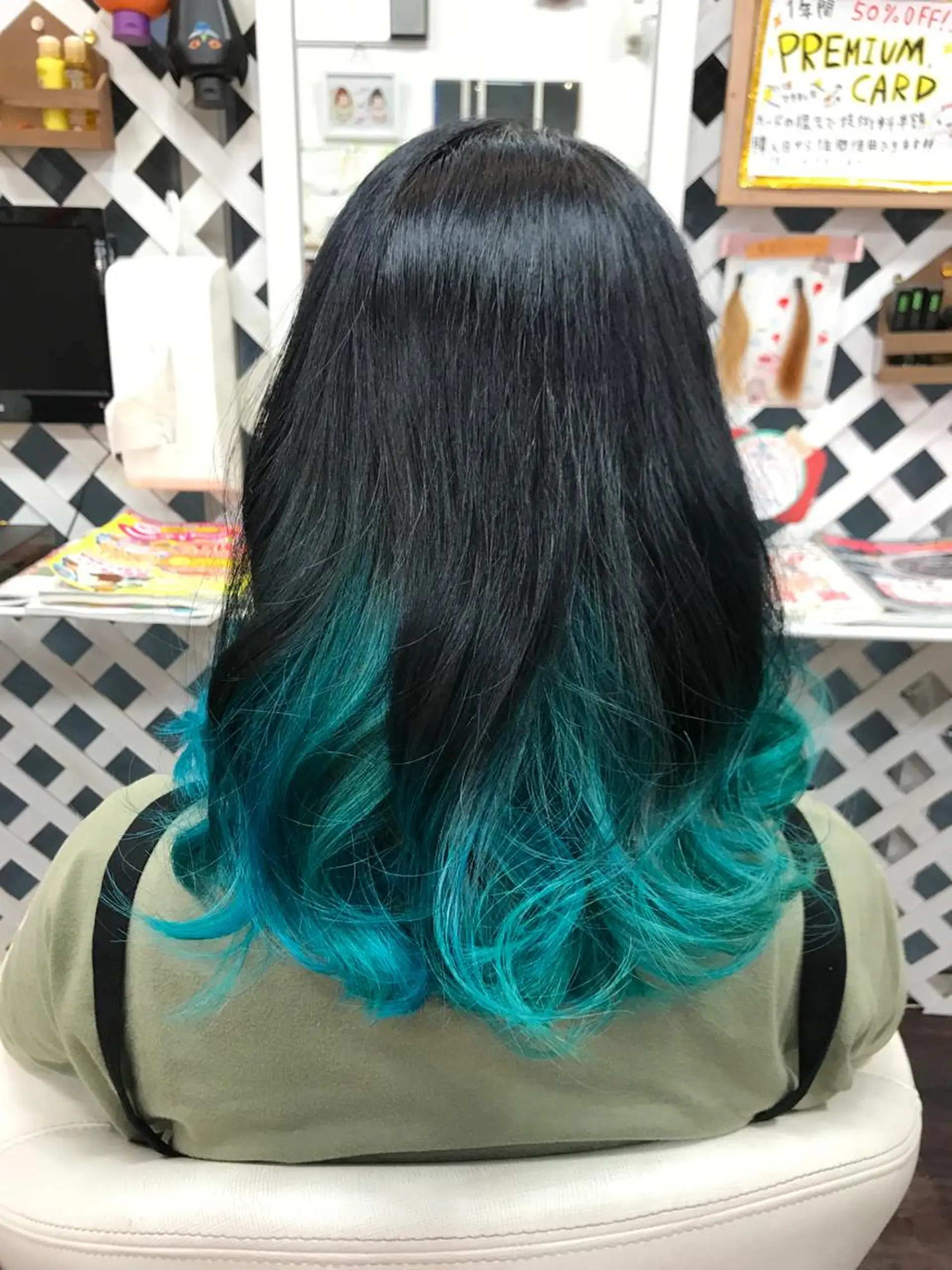 ロング カラー 岩谷/ブリーチ 🪽透明感カラーのヘアスタイル