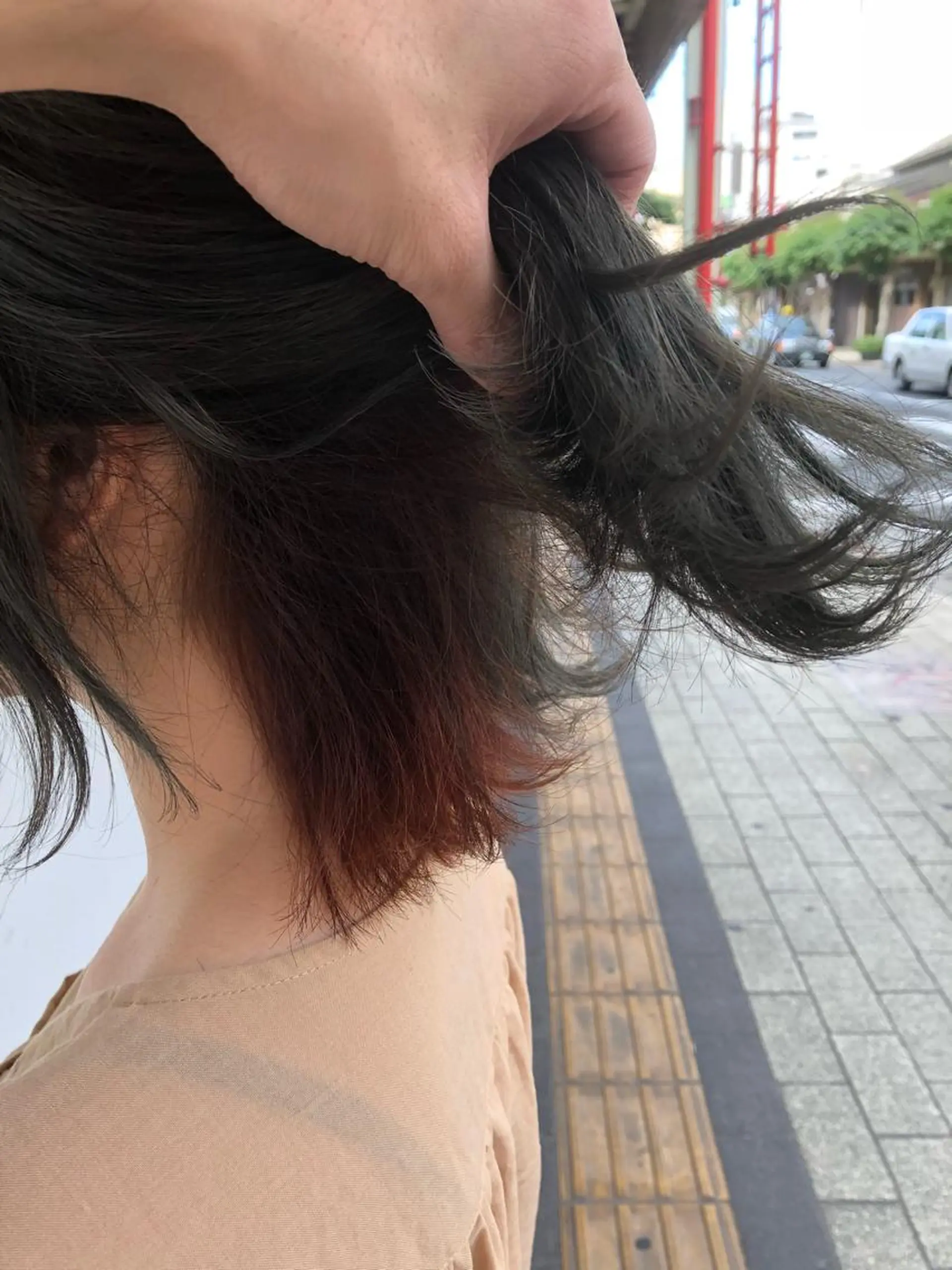 ショート カラー バレイヤージュ ハイライトカラー オレンジ ハイライト レイヤーカット 東條 克義のヘアスタイル