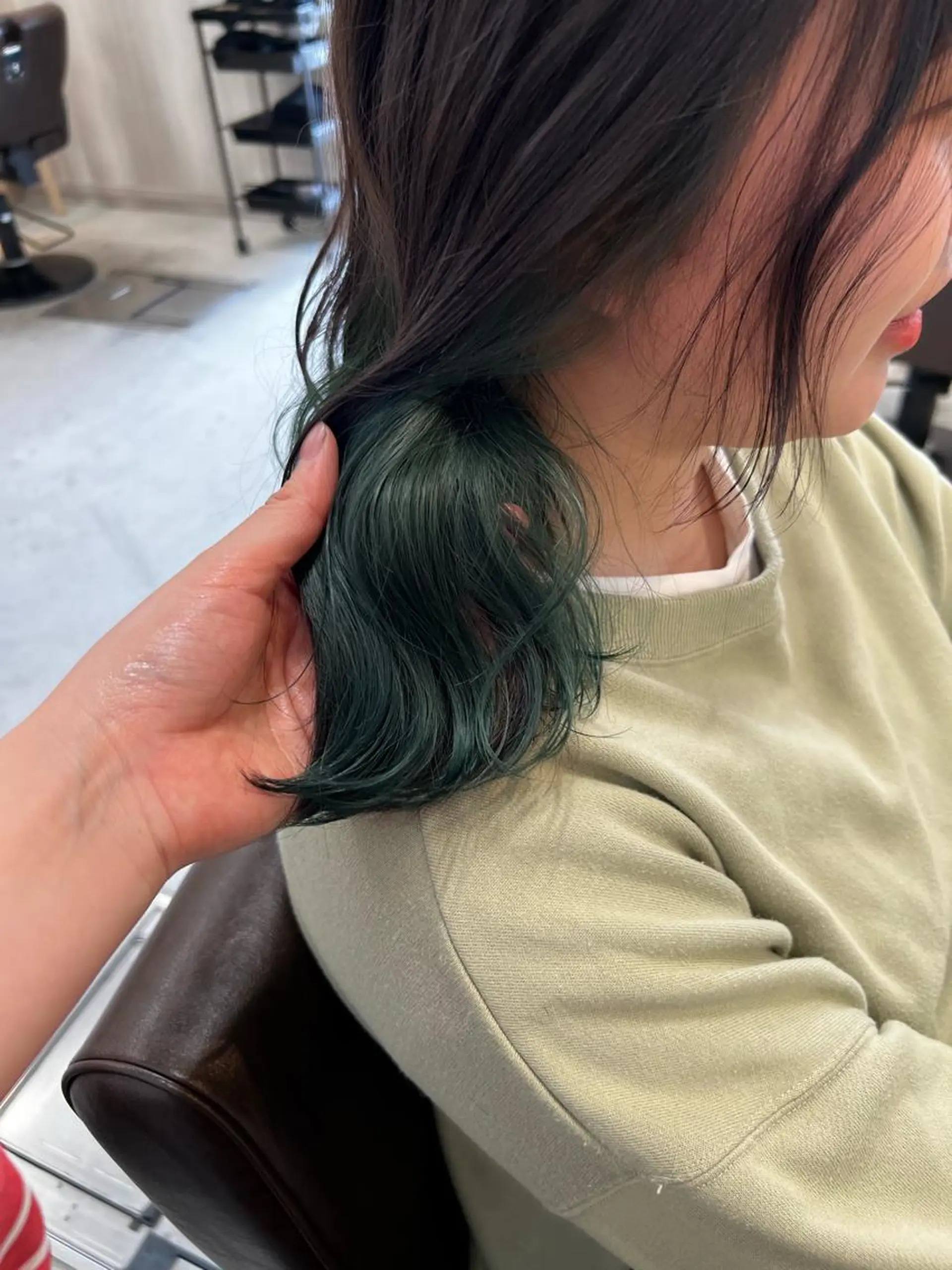 カラー 椎葉 みはるのヘアスタイル