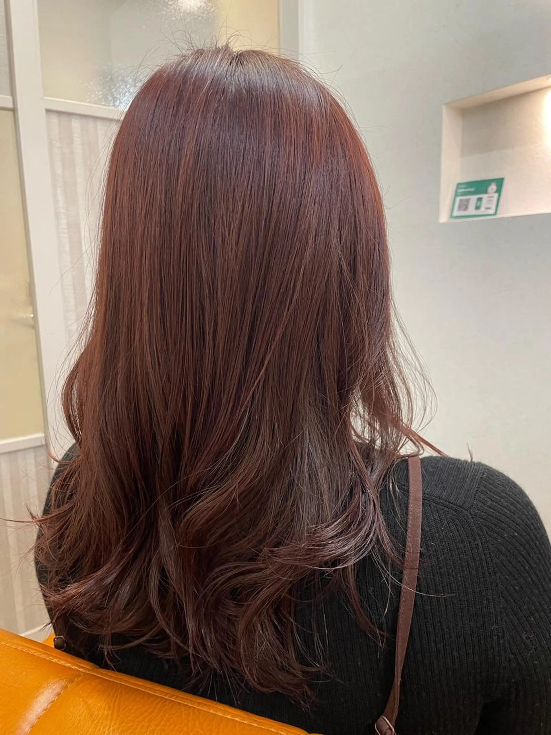 ロング カラー 小松崎 結花のヘアスタイル