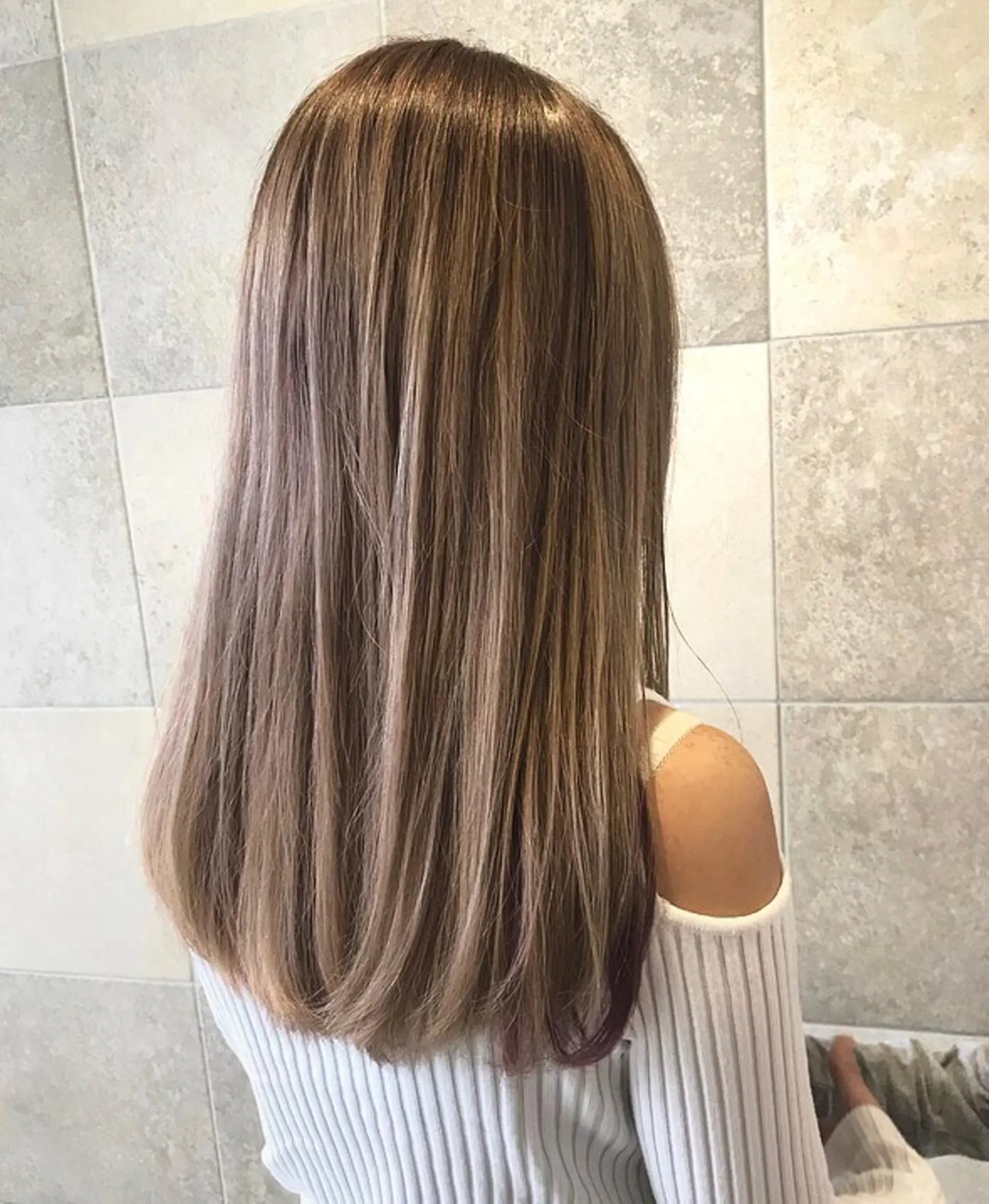 ロング カラー ベージュカラー ブリーチ 透明感カラー ハイトーンカラー ハイトーンベージュ 田中 あかねのヘアスタイル
