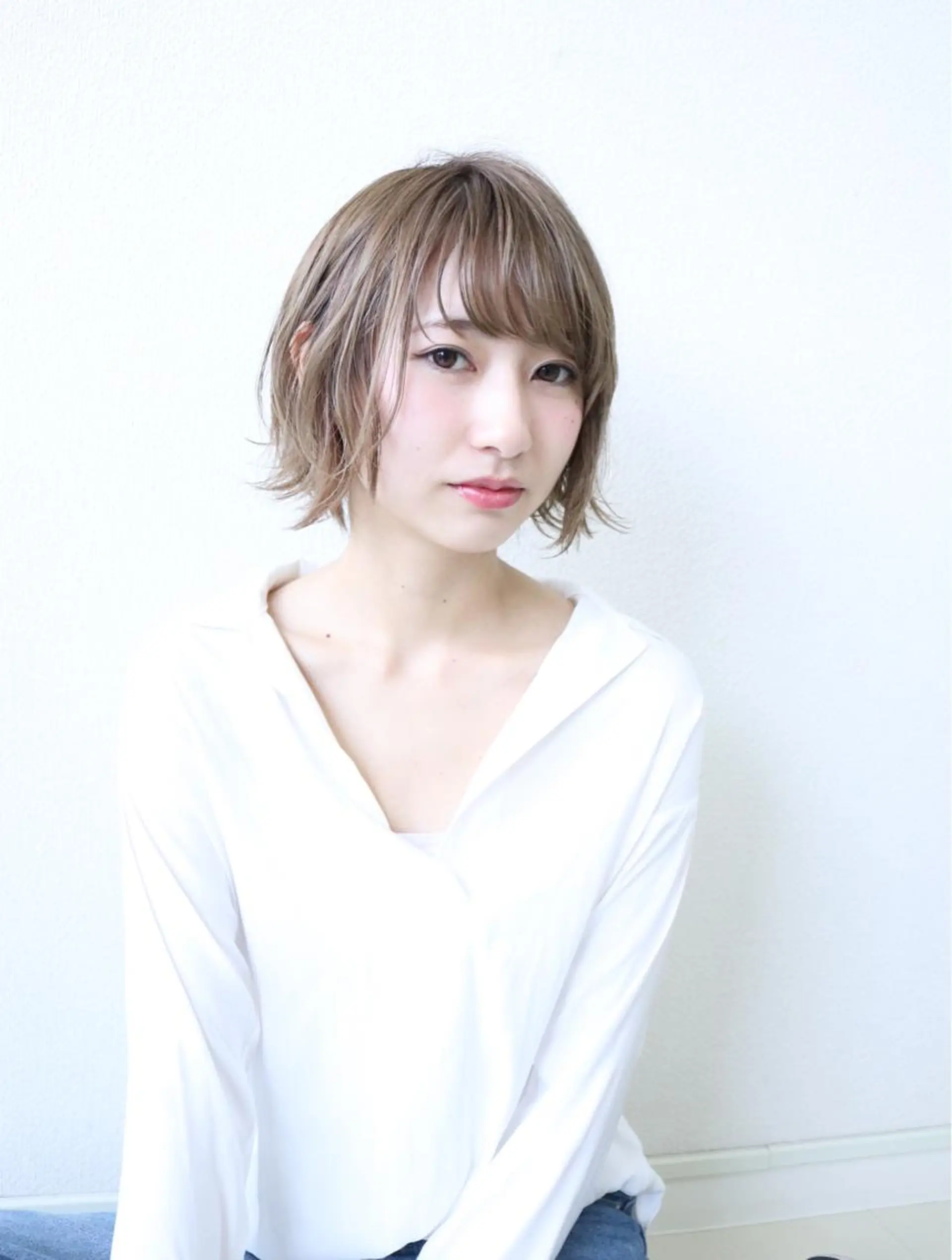 ショート カラー ベージュカラー ハイトーンカラー ハイトーンベージュ 統括ディレクター kuriのヘアスタイル