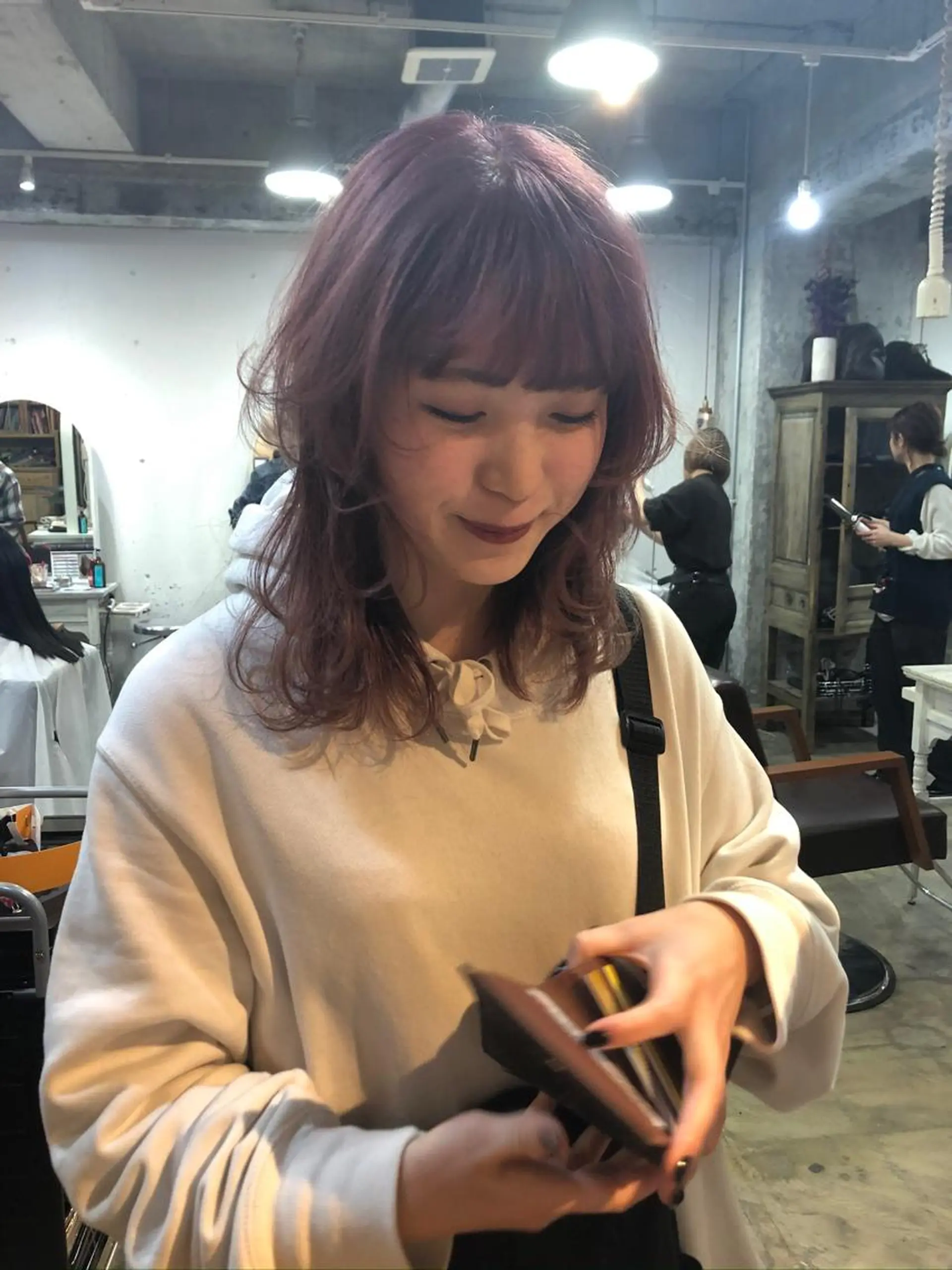 セミロング カラー ベージュカラー ピンクカラー ピンクベージュ レイヤーカット カット ヘアカラー Pia ツボイ ケイタのヘアスタイル