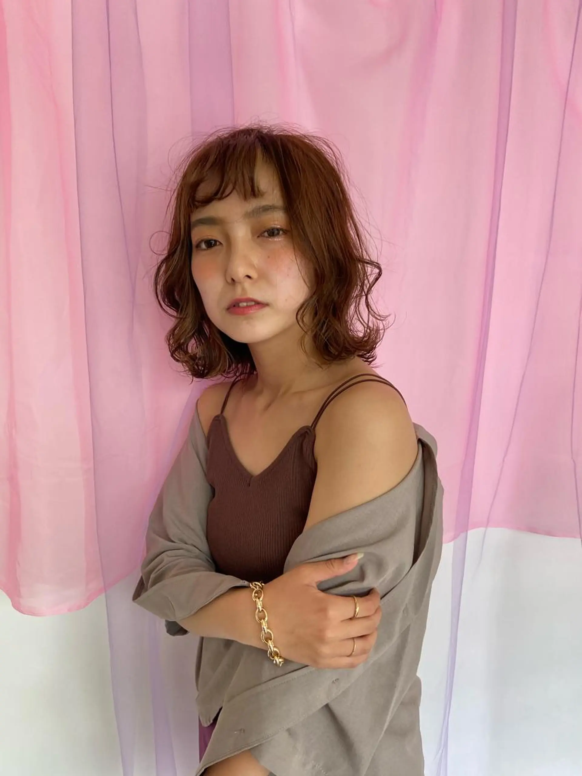 ミディアム パーマ ヘアアレンジ 韓国ヘア ユイカのヘアスタイル