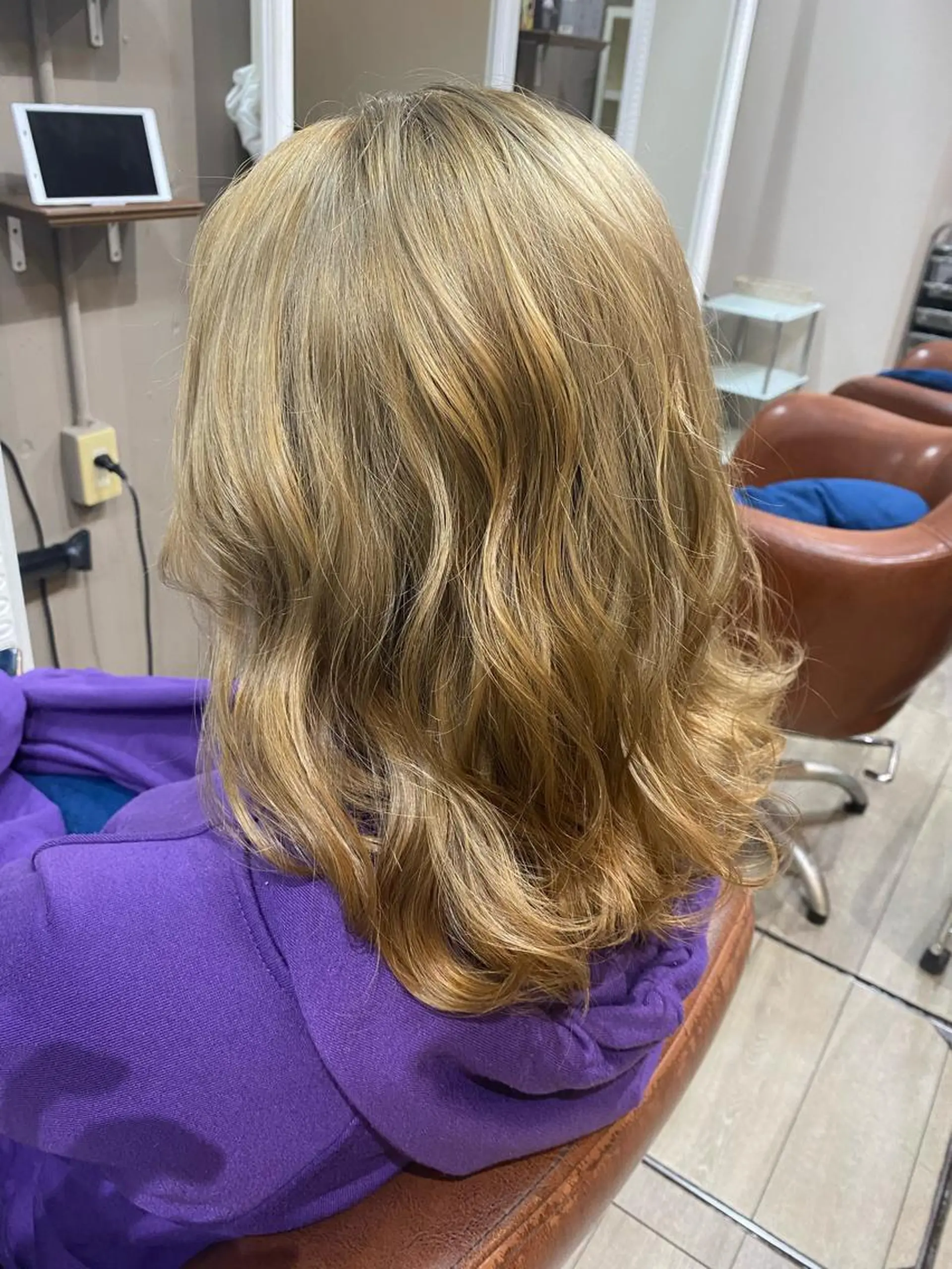 ミディアム カラー 加藤 知子のヘアスタイル