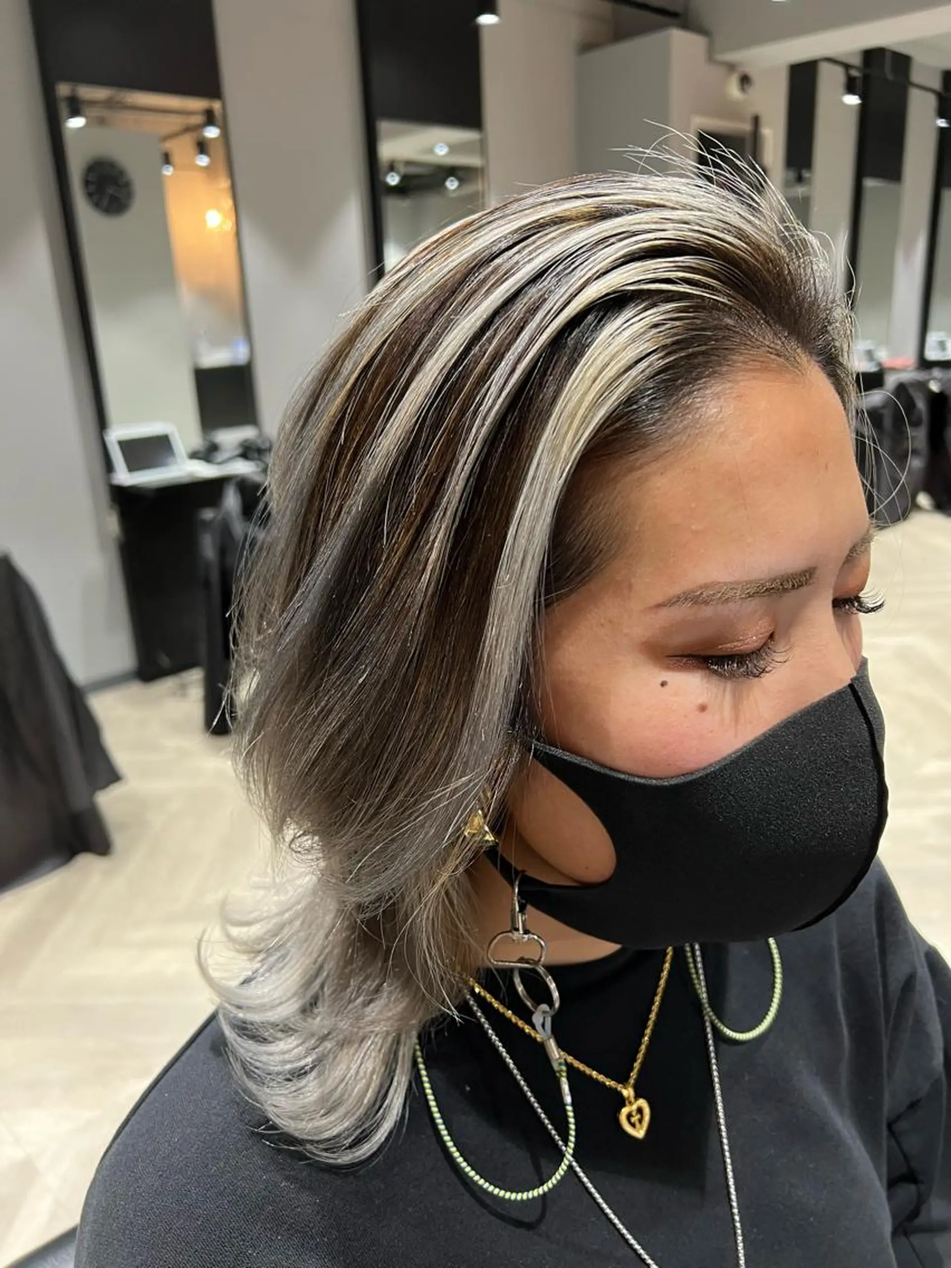 ミディアム amie三宮 NAKANOのヘアスタイル