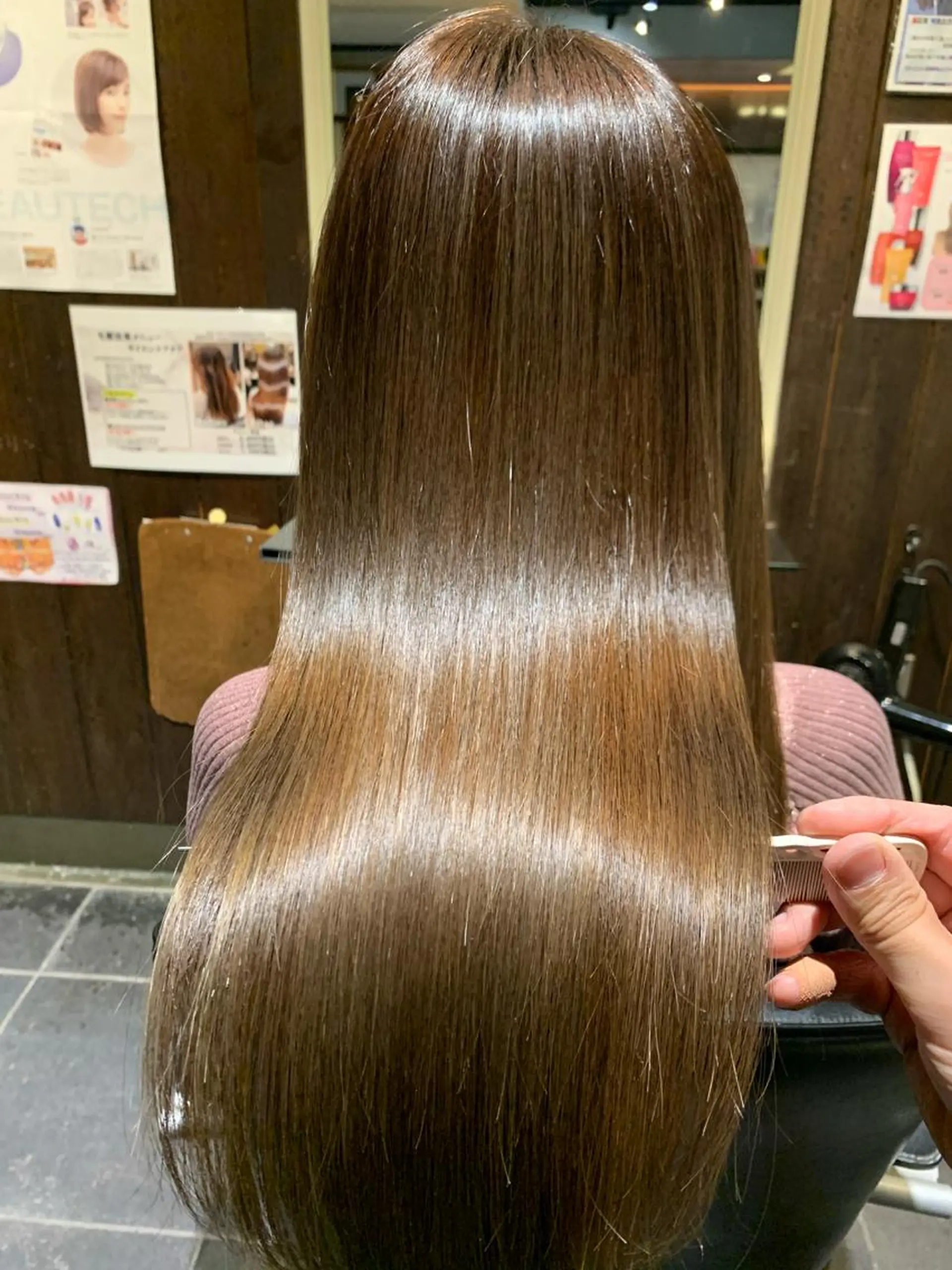 セミロング 髪質改善 カット ヘアカラー 縮毛矯正 トリートメント ヘッドスパ Lee東三国 店長 谷辻誠志のヘアスタイル