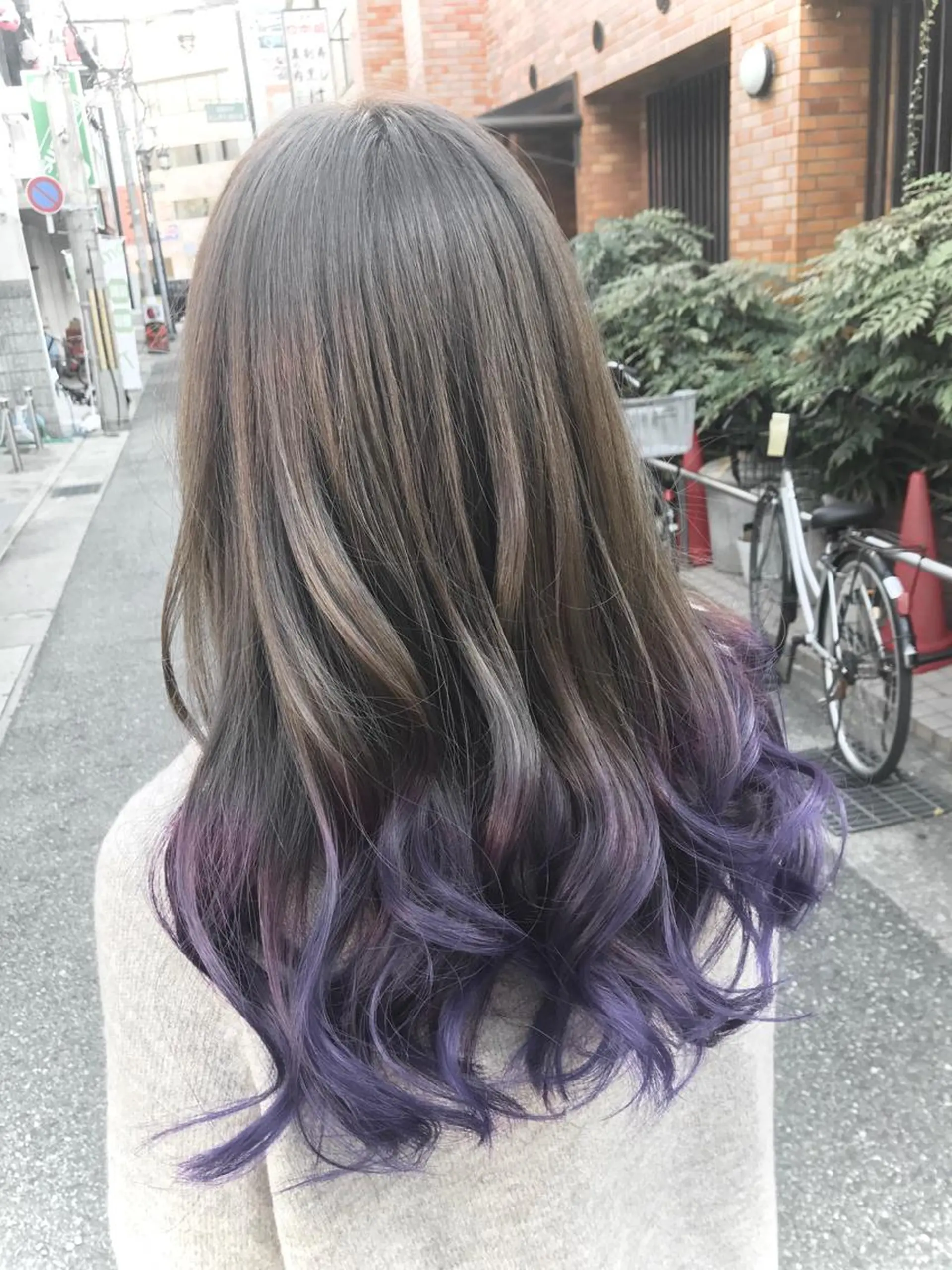 ミディアム カラー パーマ ヘアアレンジ グラデーションカラー グレージュ バイオレットカラー カラー/髪質改善スペ シャリスト宮本　伸一のヘアスタイル