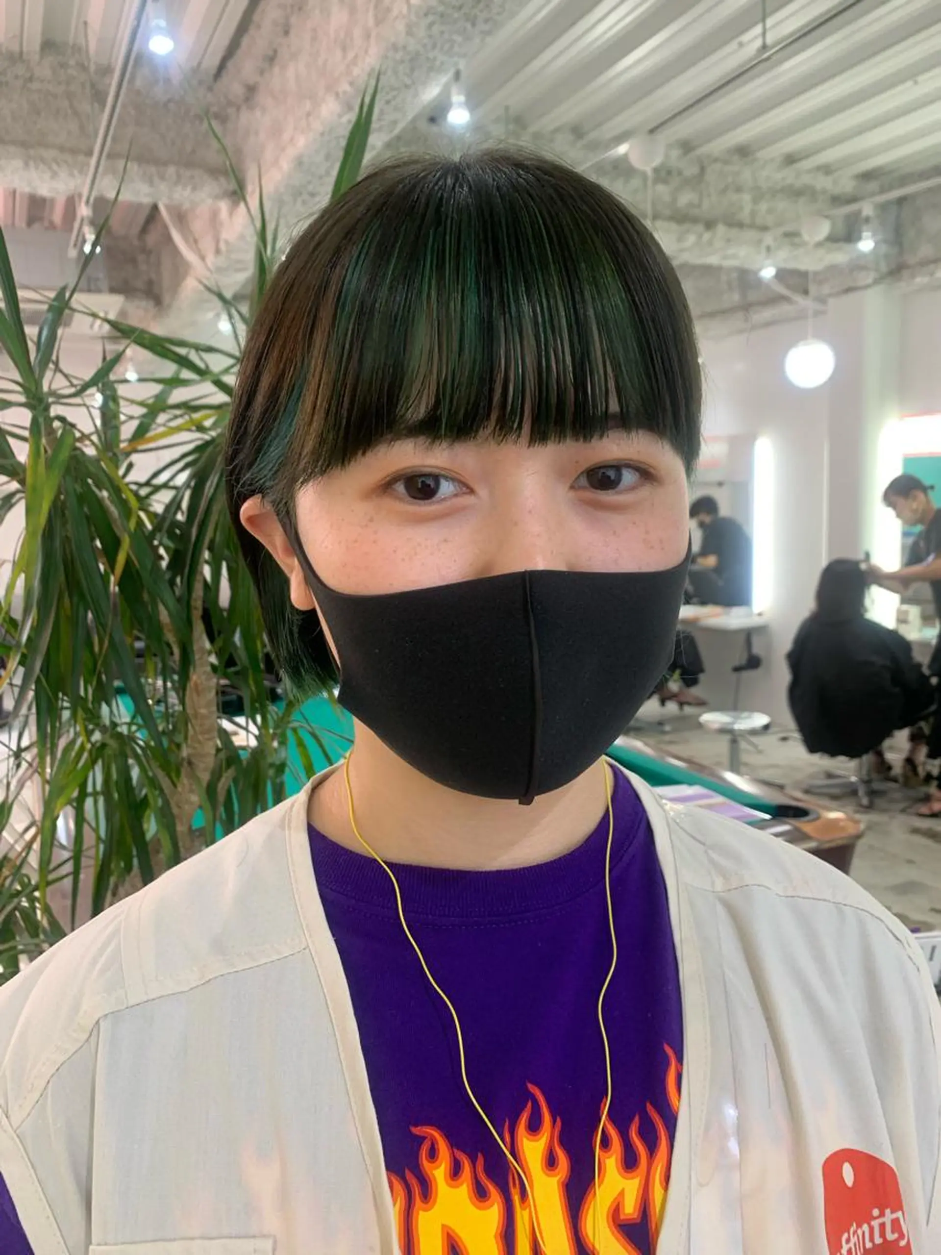 ショート カラー ヘアアレンジ 🧨ブリーチー×ボブ レイヤー💎じゅえるのヘアスタイル