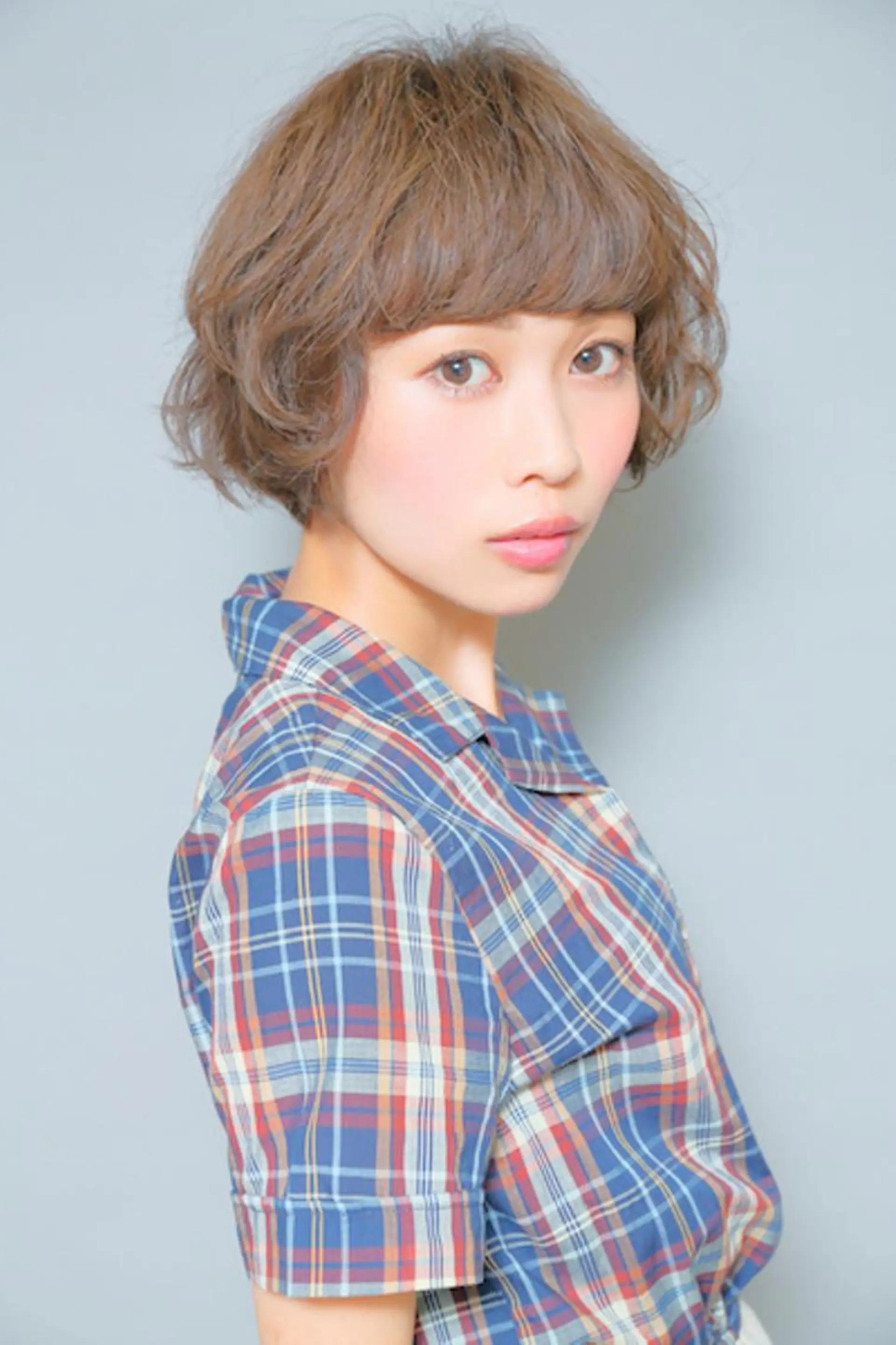 ショート カラー アルファ シェリのヘアスタイル