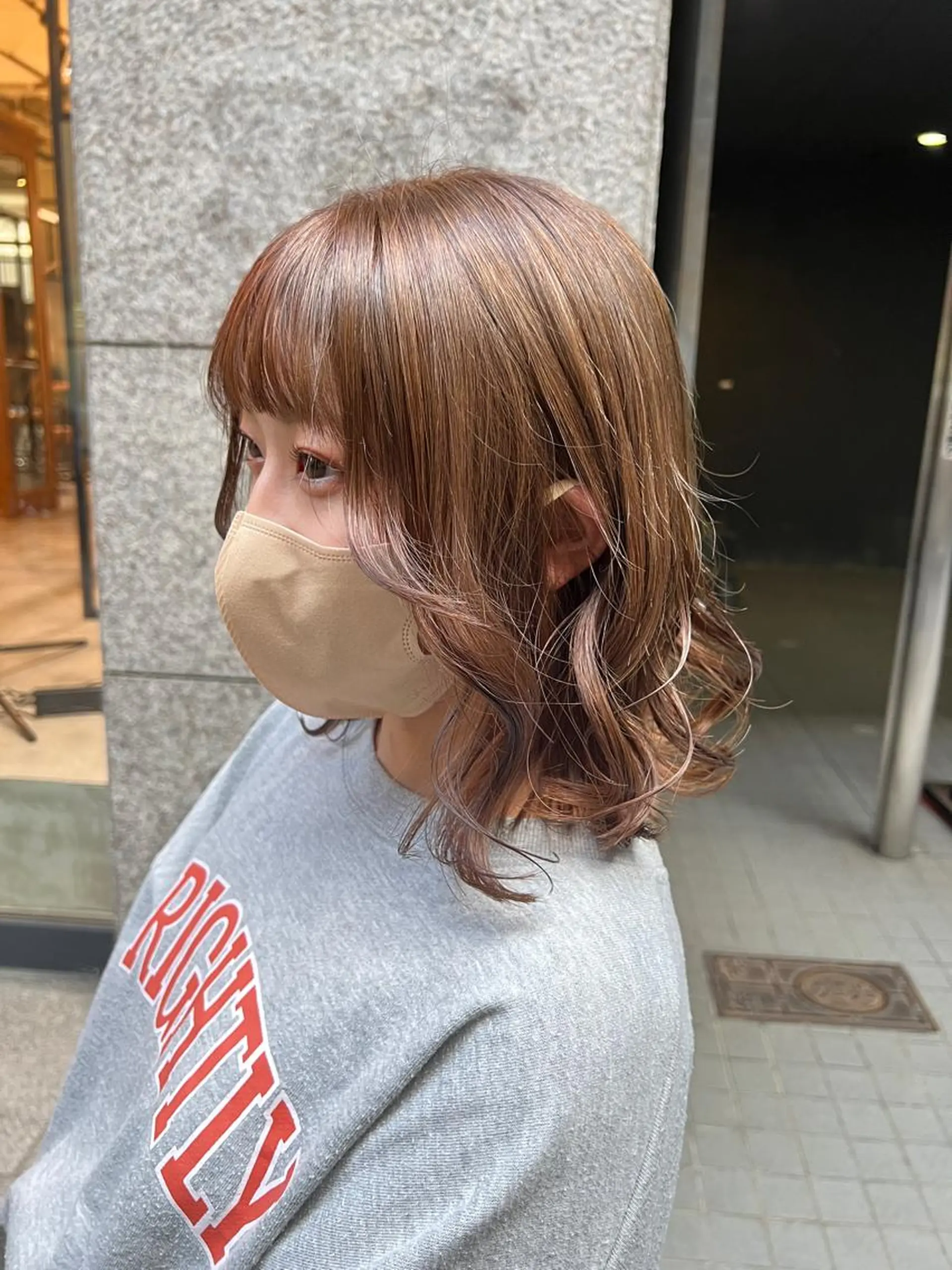 ミディアム カラー ベージュカラー THINK SHOP sakiのヘアスタイル