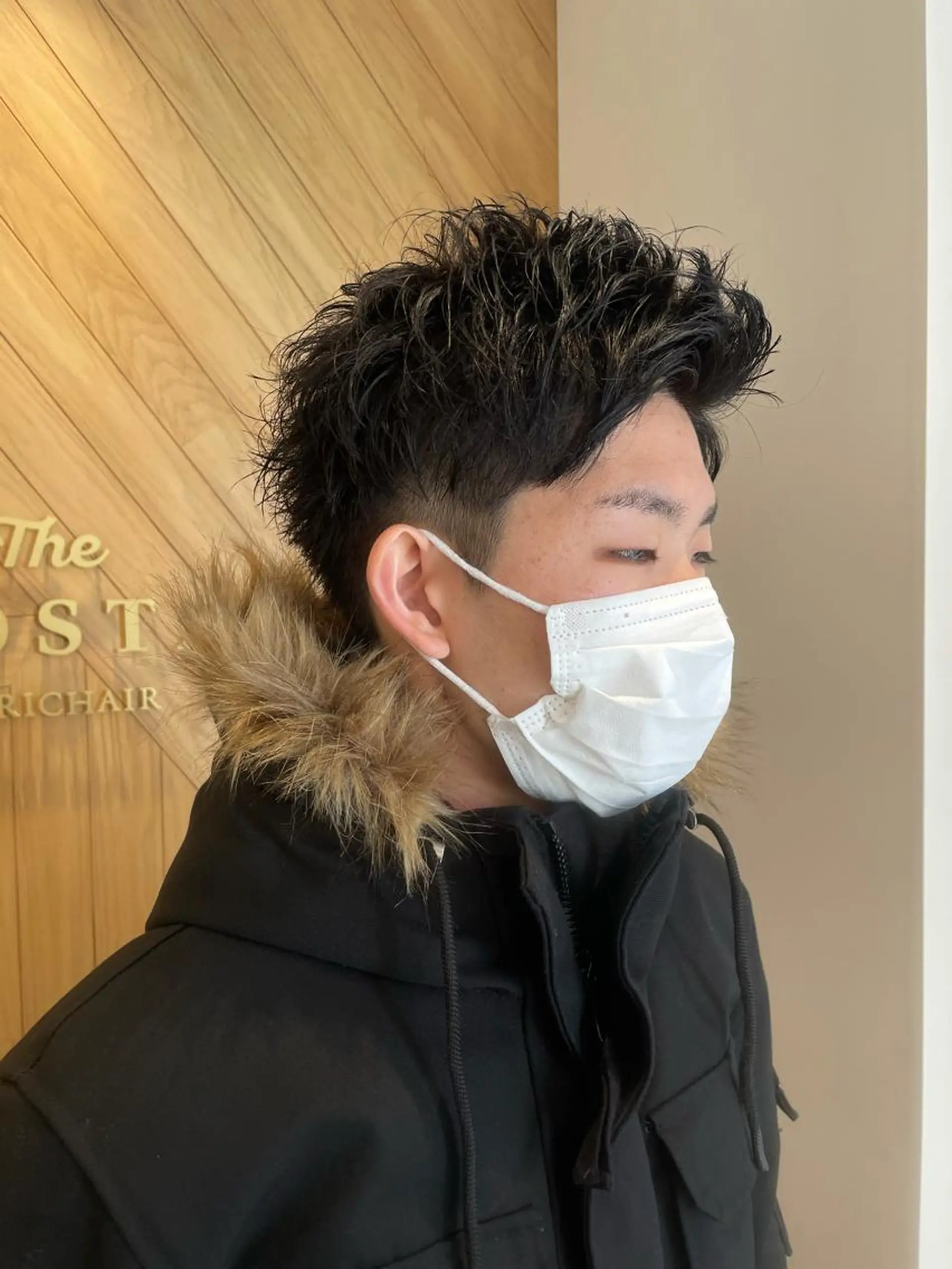 ショート メンズ 鈴村 大介のヘアスタイル