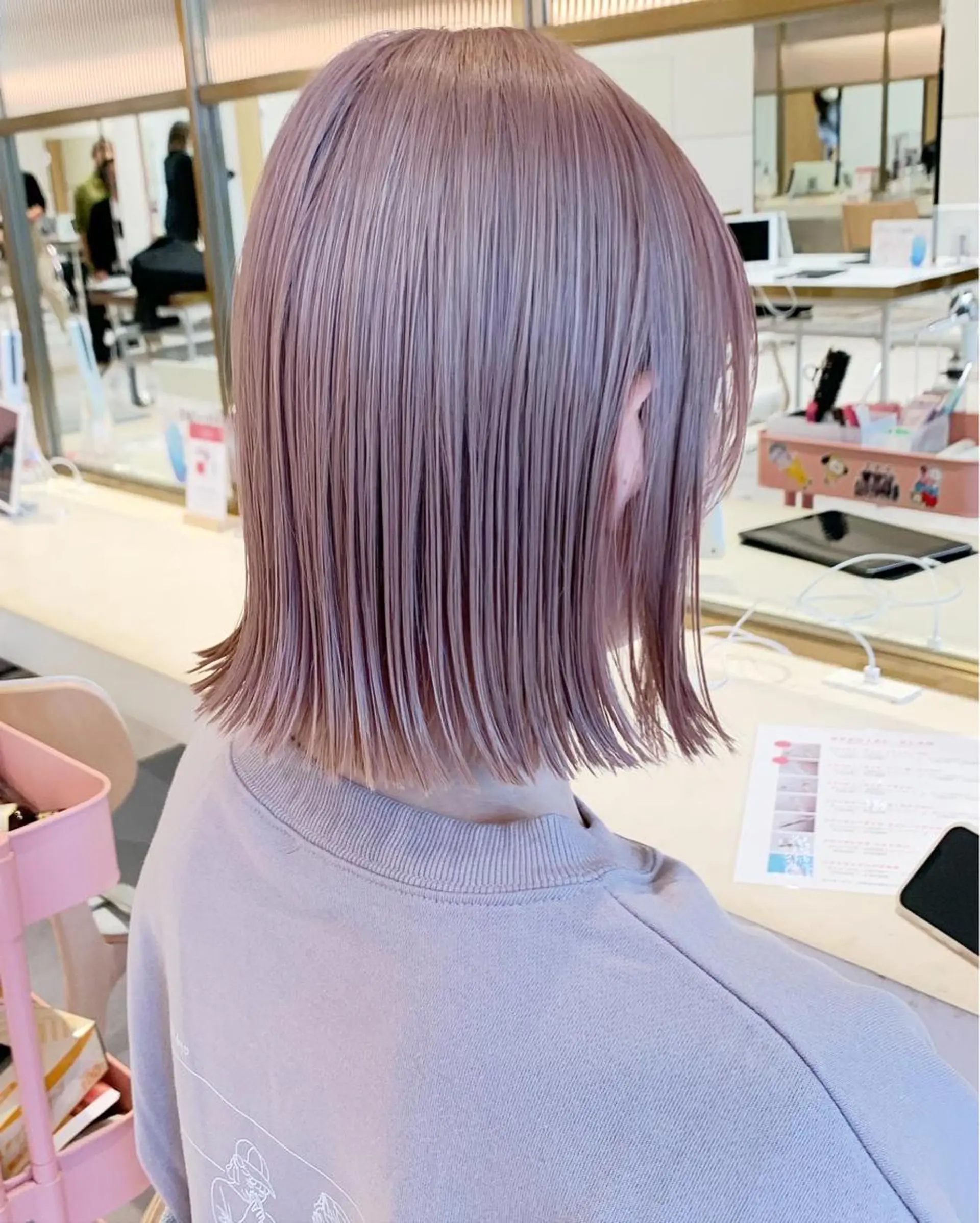 ミディアム カラー ベージュカラー 透明感カラー グレージュ ボブ カット ヘアカラー トリートメント レイヤー専門家 ダブルカラー修のヘアスタイル