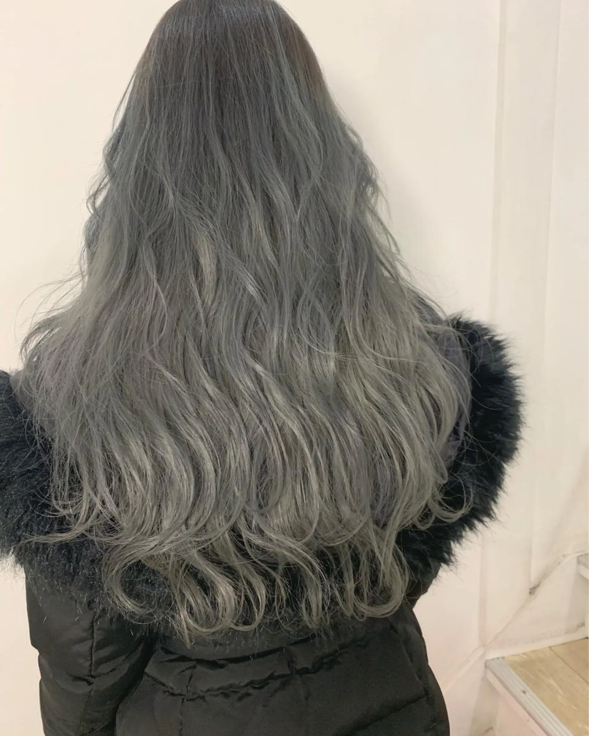 ミディアム カラー ブリーチ SOA所属・西村あきや トレンド韓国ヘアのヘアスタイル