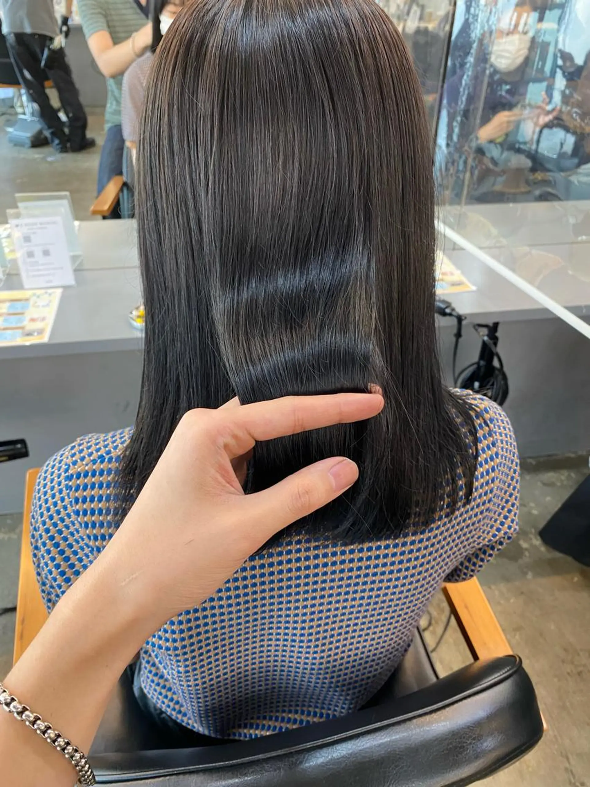 ミディアム カラー ✂韓国レイヤー 🦋みやび🪽のヘアスタイル
