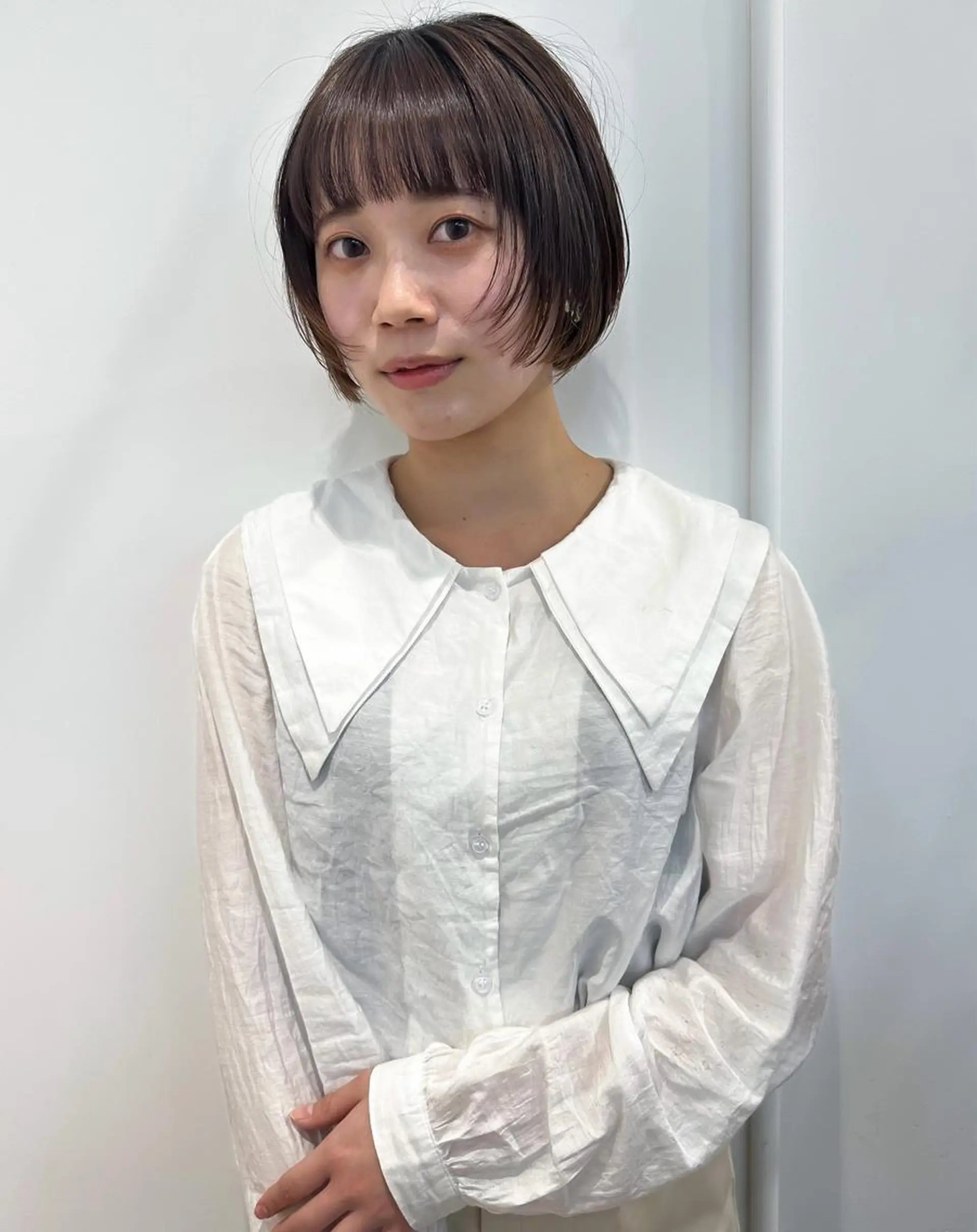 ショート カラー ボブ ワイドバング カット 似合わせカット ケアパーマ喜来雅由のヘアスタイル