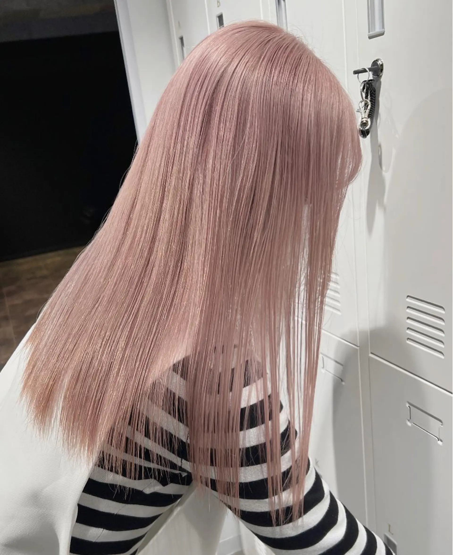 セミロング カラー グレージュ ピンクカラー ホワイトピンク esu 天満のヘアスタイル