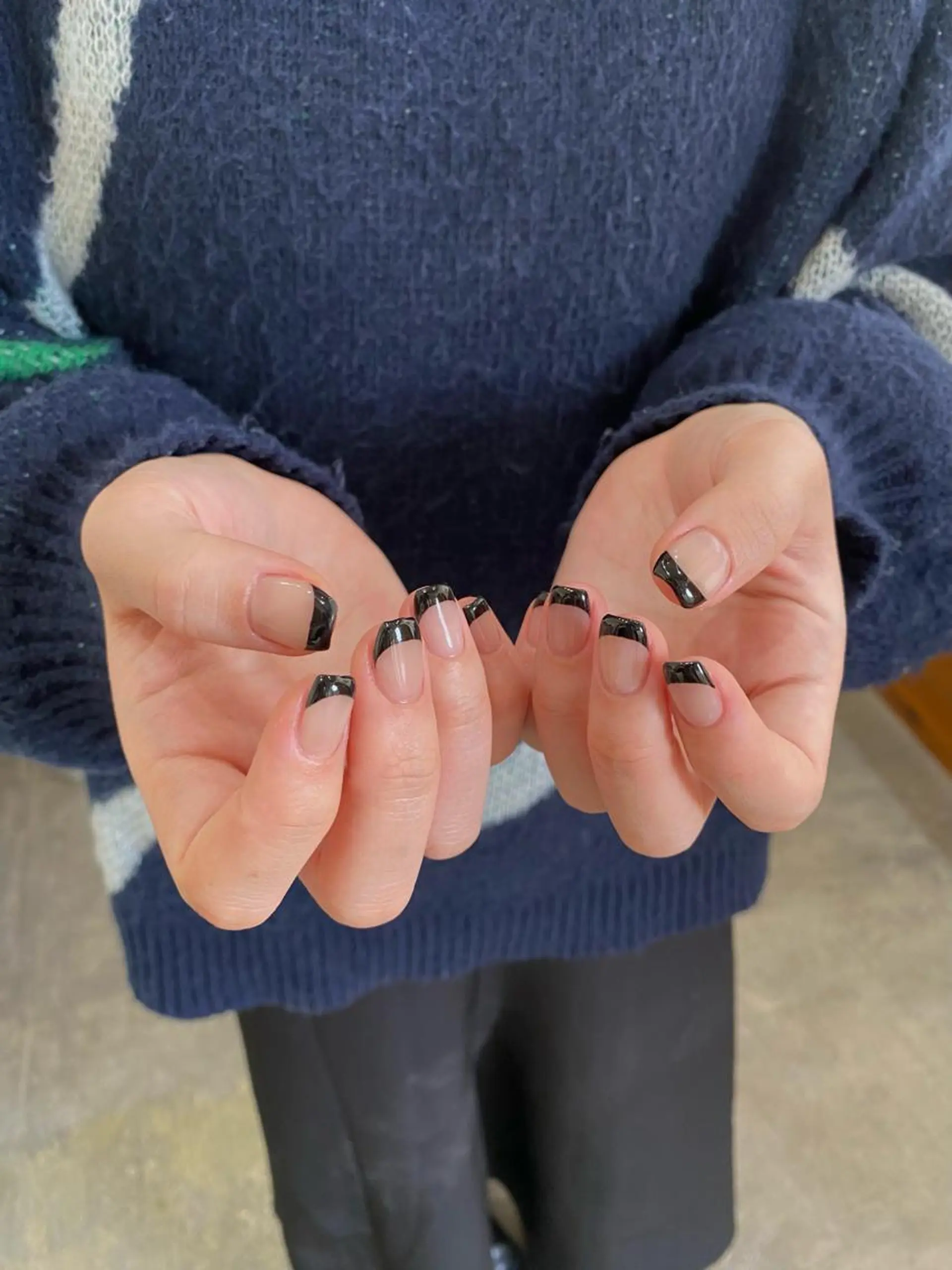 ネイル フレンチネイル シンプルネイル 栗林 実莉のネイルデザイン