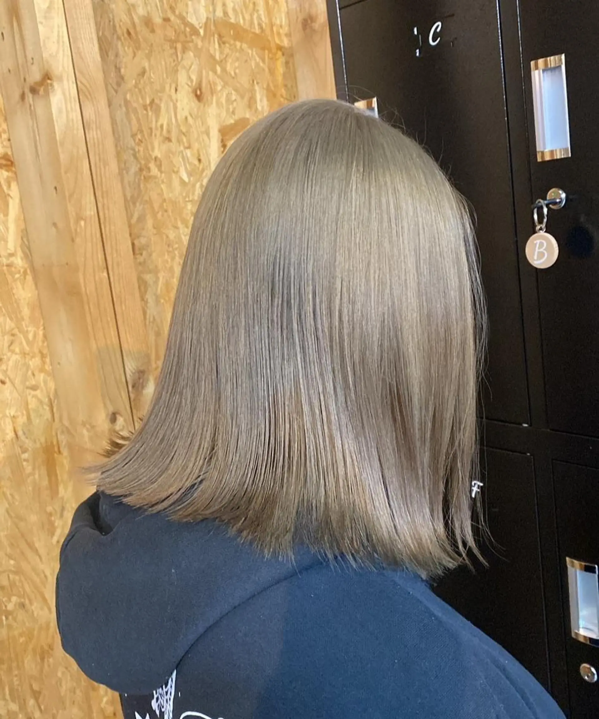 ミディアム 💕モテベージュ 🧡NANAKO🧡のヘアスタイル