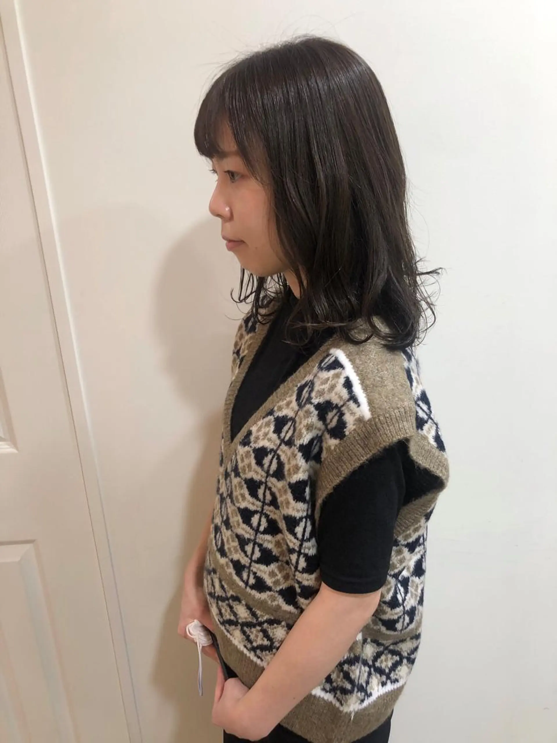 ミディアム カラー カット ヘアカラー トリートメント MIOベージュカラー 柔らかいカラーのヘアスタイル