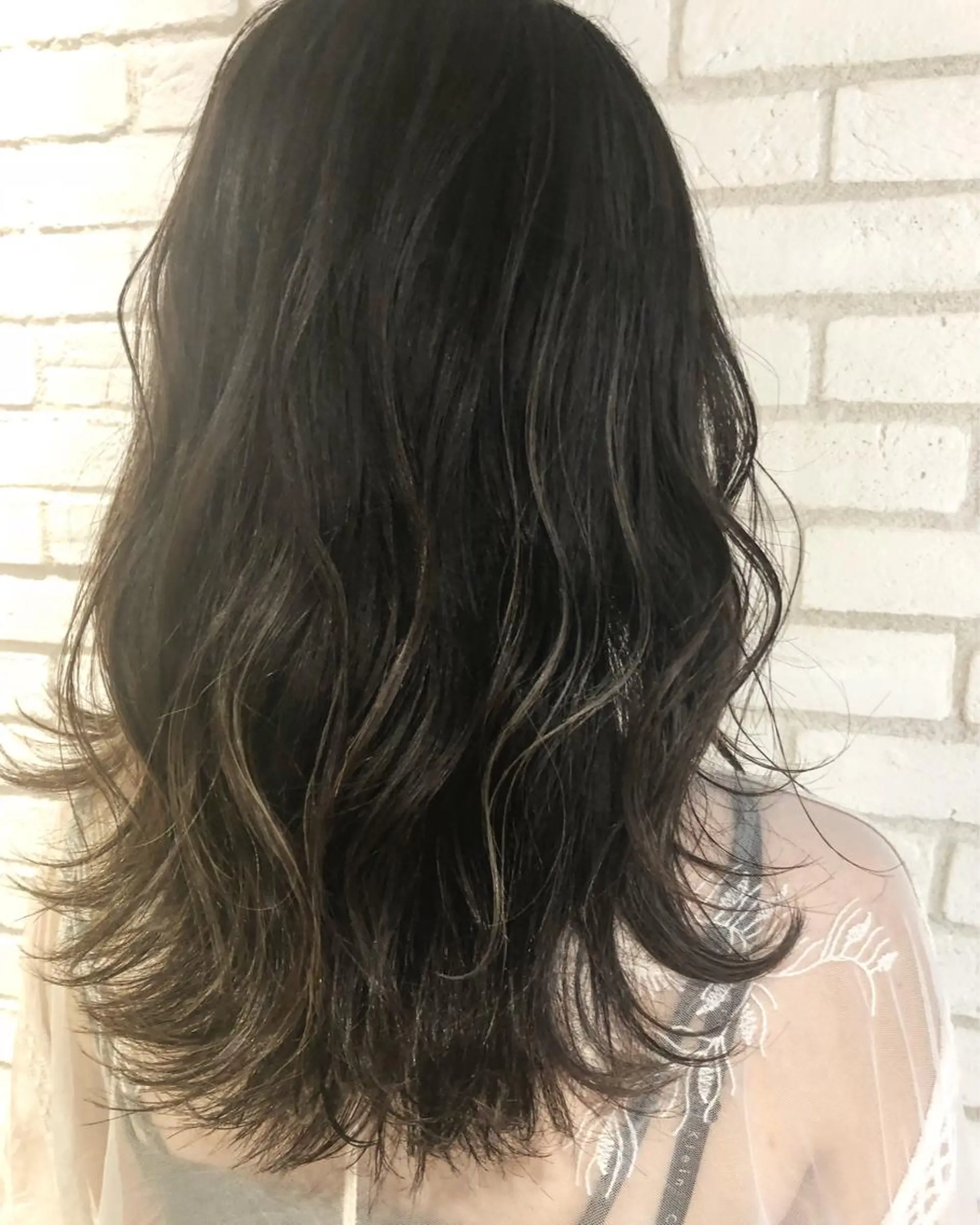 セミロング カラー まなべ さくらのヘアスタイル