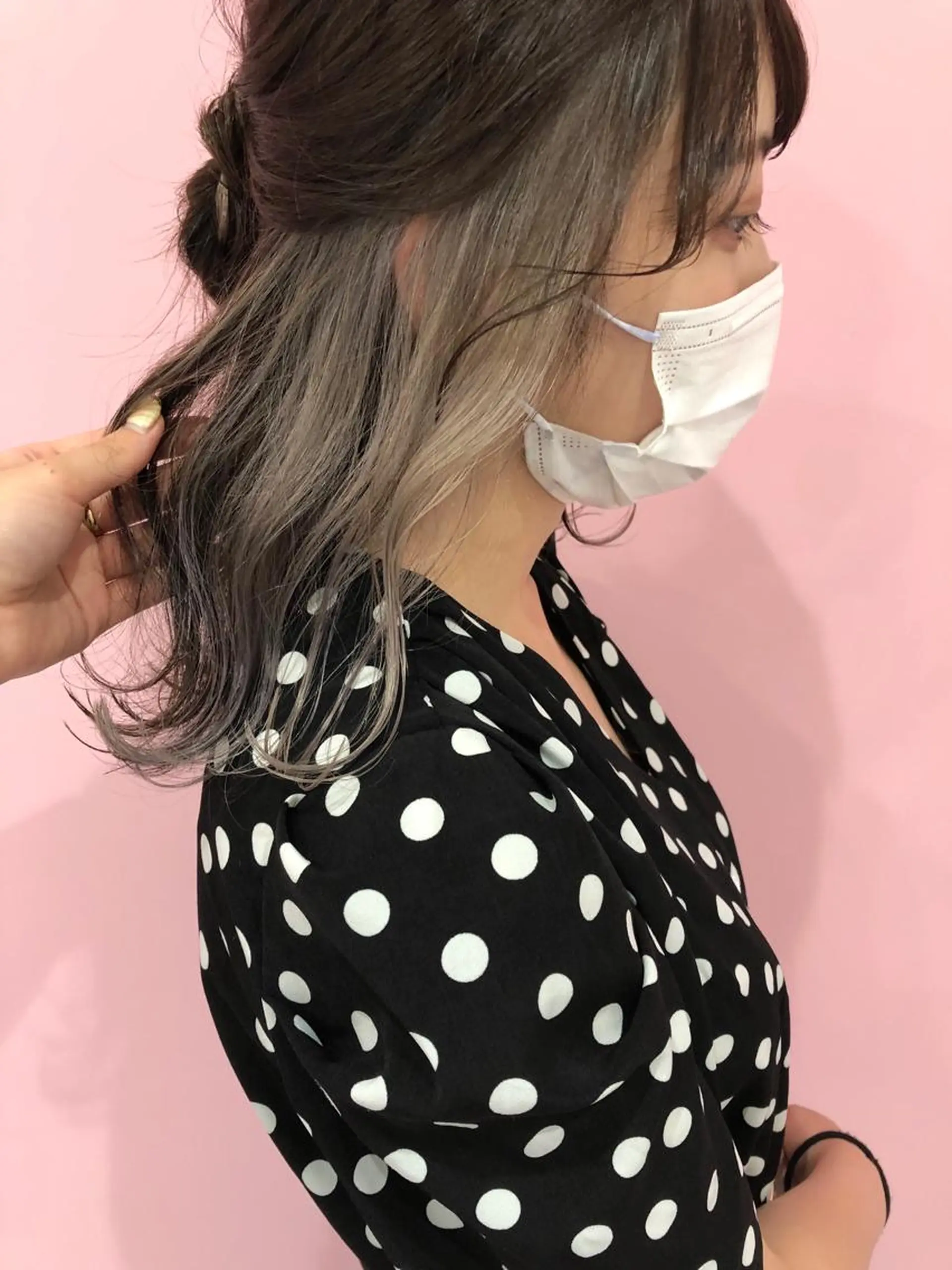 ミディアム カラー カット ヘアカラー 岩田 萌那のヘアスタイル
