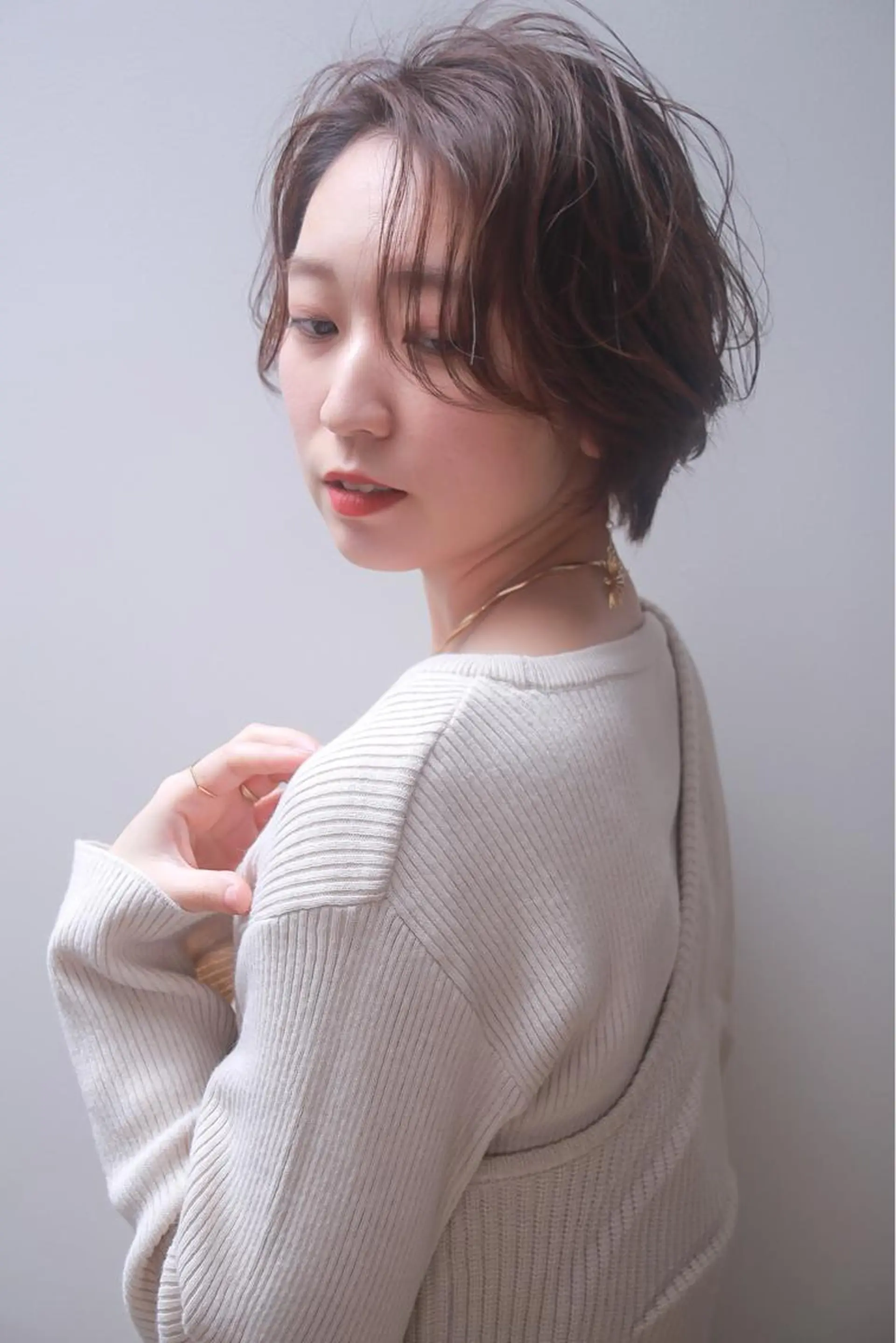 ショート カラー 伊藤 裕貴のヘアスタイル