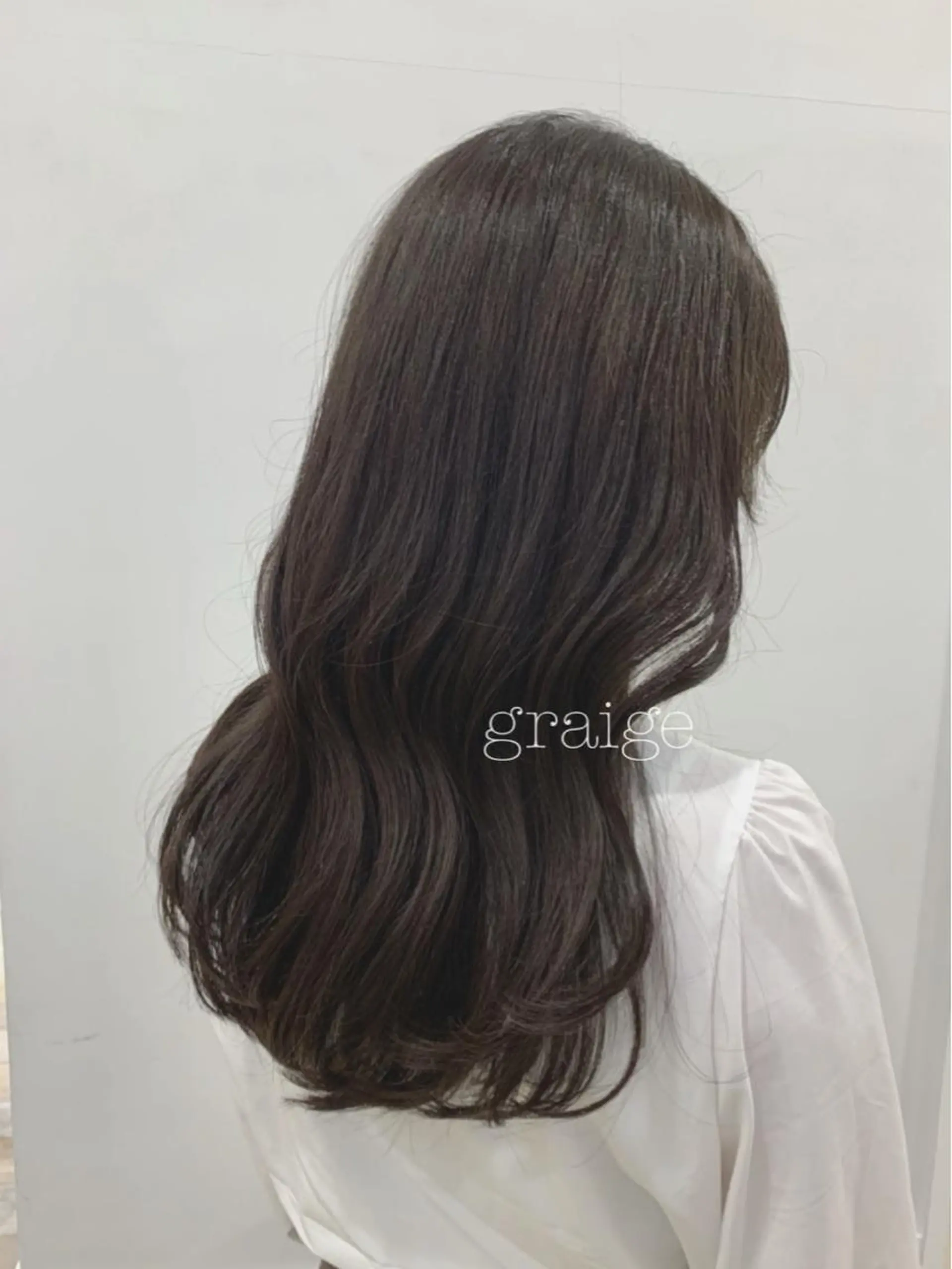 セミロング カラー ぱつっとボブ/ 小野あかねのヘアスタイル