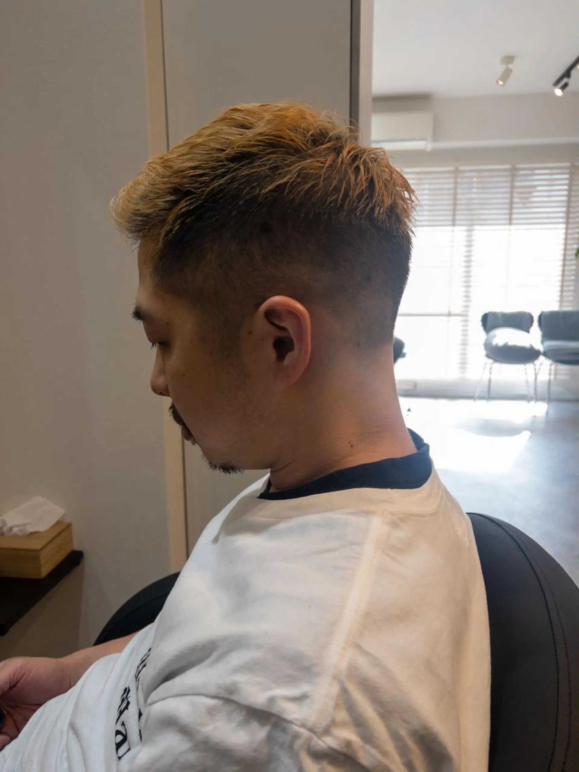 ショート ENA レイヤー/くびれヘアのヘアスタイル