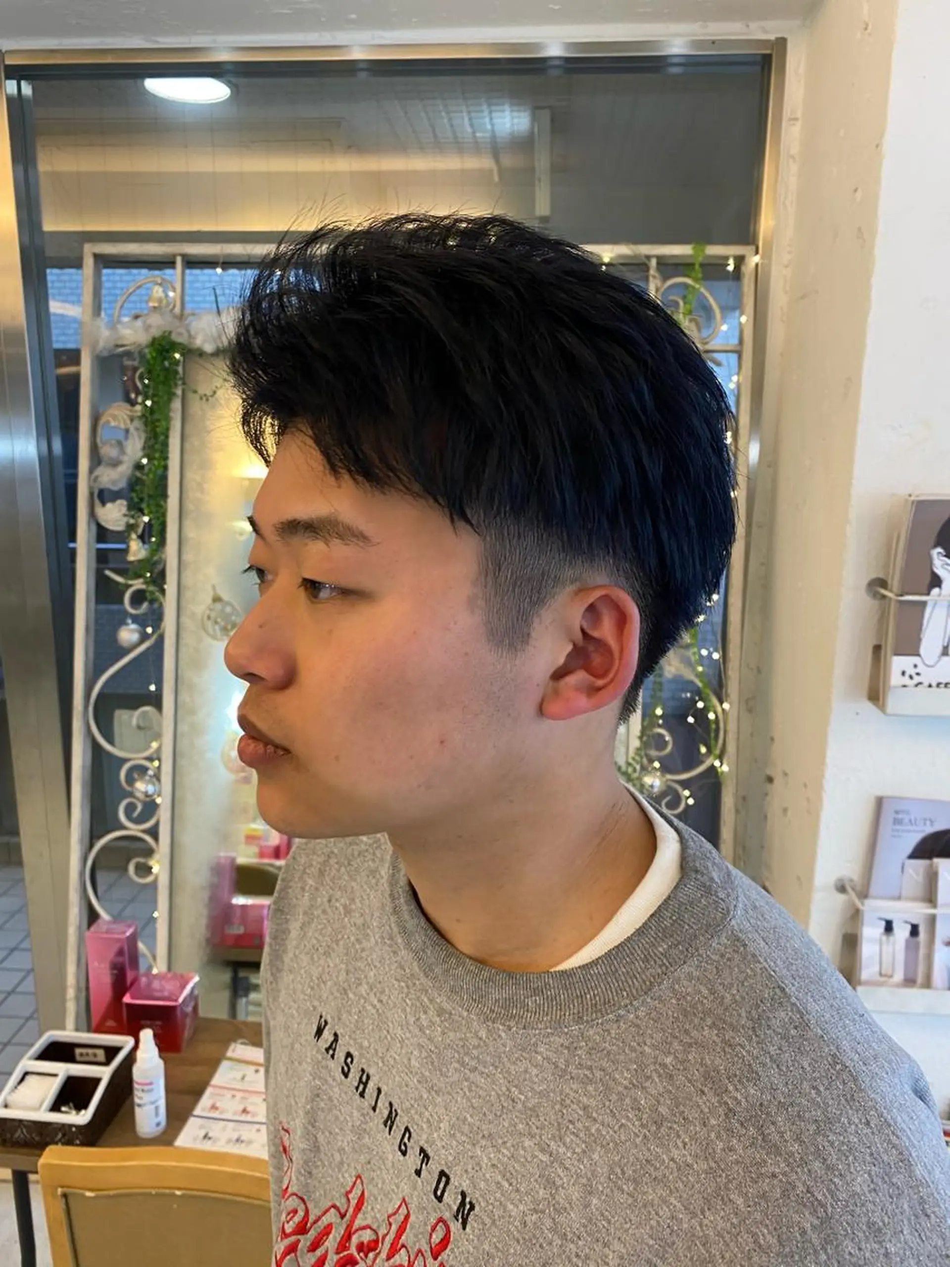 ショート メンズ ヘアカラー 似合わせパーマ 渡辺尚暉のヘアスタイル