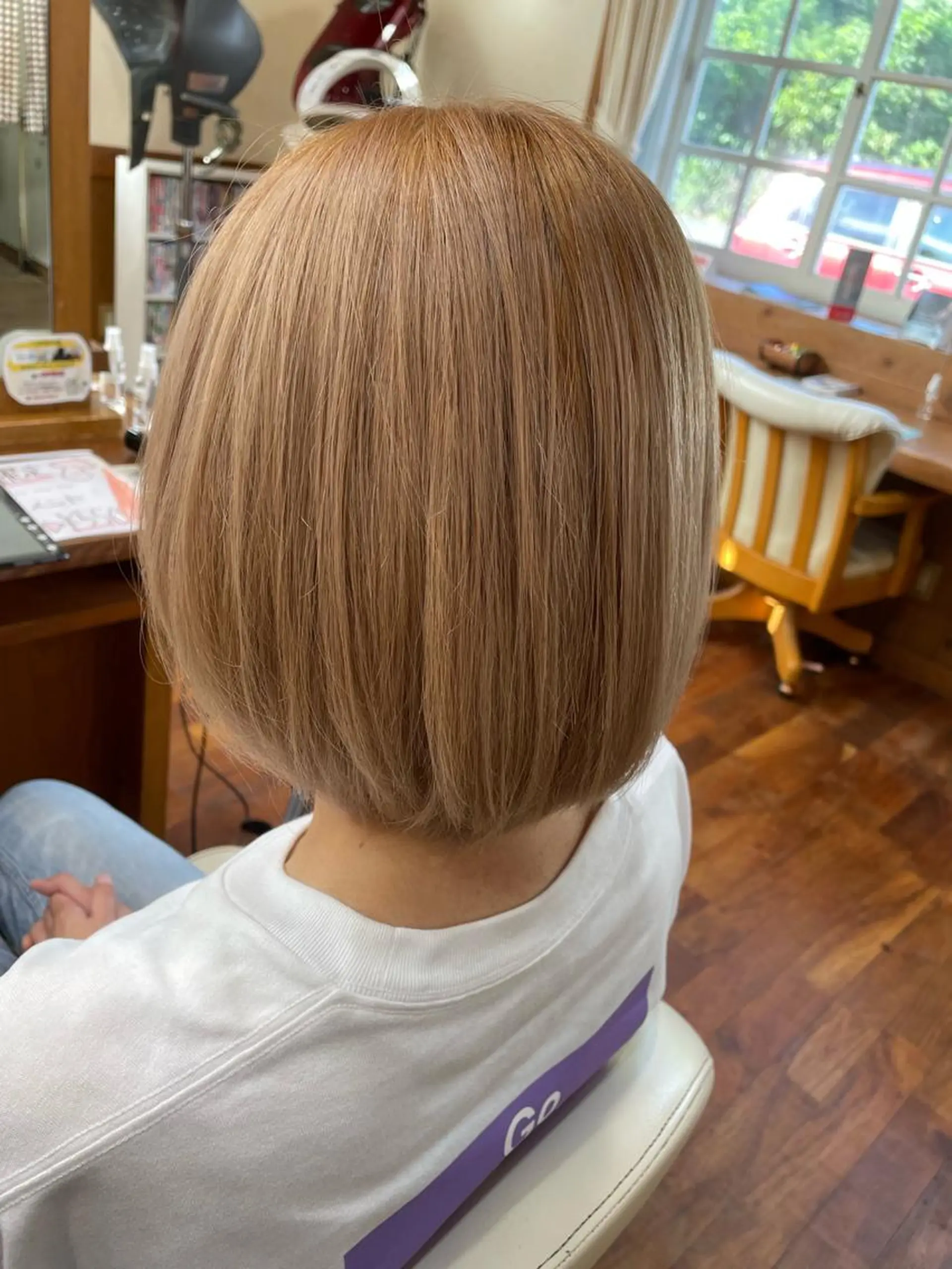 ミディアム 岩井 佑城のヘアスタイル