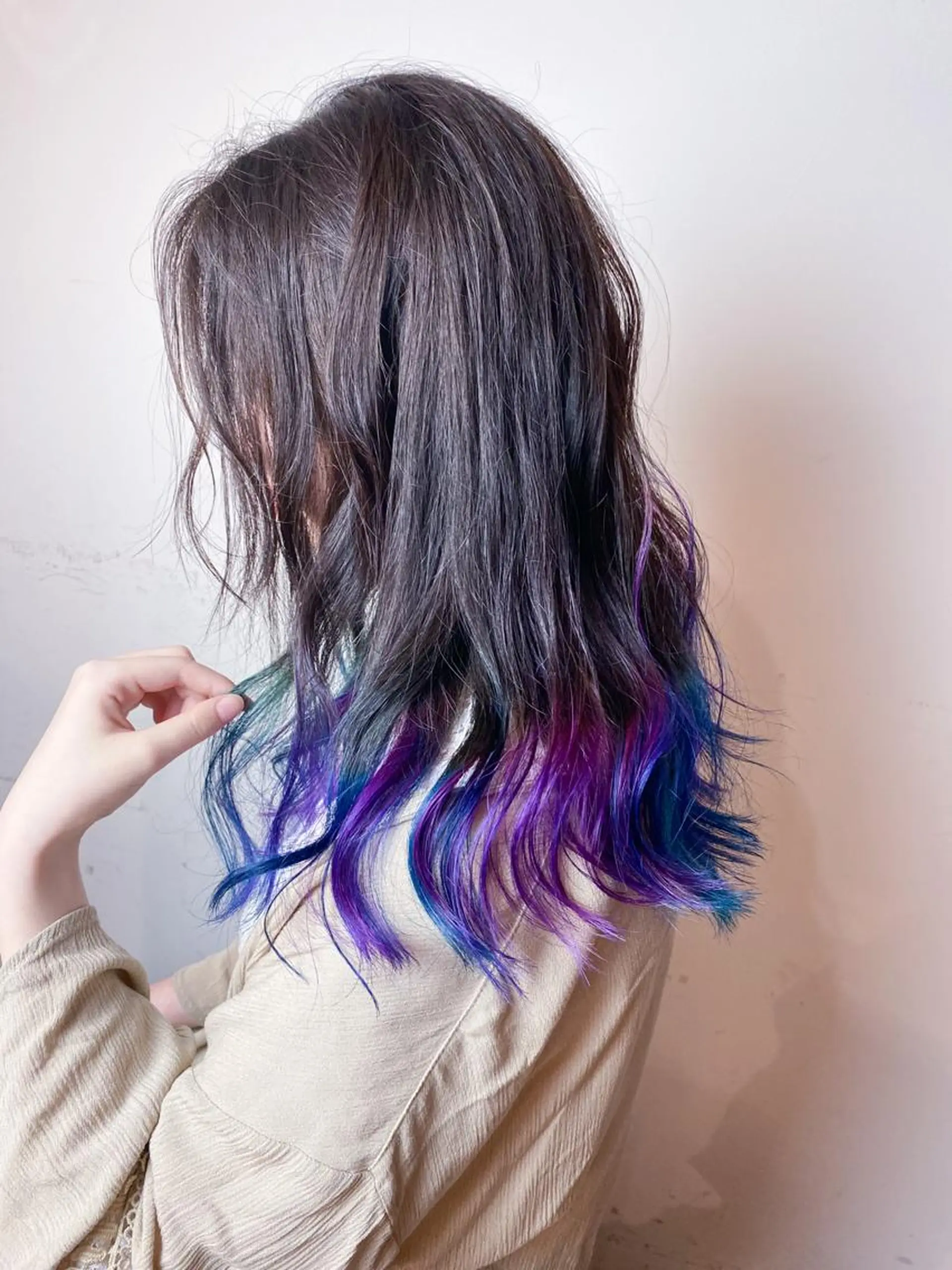 セミロング カラー ブルーカラー パープルカラー ユニコーンカラー 髪質改善、エクステ 山口卓哉のヘアスタイル