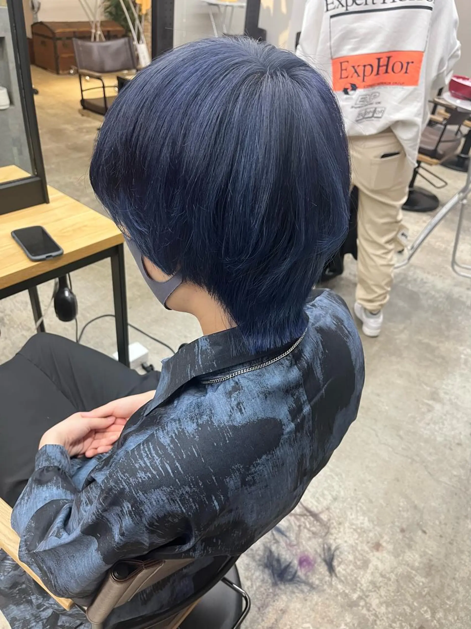 ミディアム カラー ブリーチ ブルーカラー ウルフカット ヘアカラー トリートメント 🩷ハイトーン透明感 レイヤー🩷ユリカのヘアスタイル