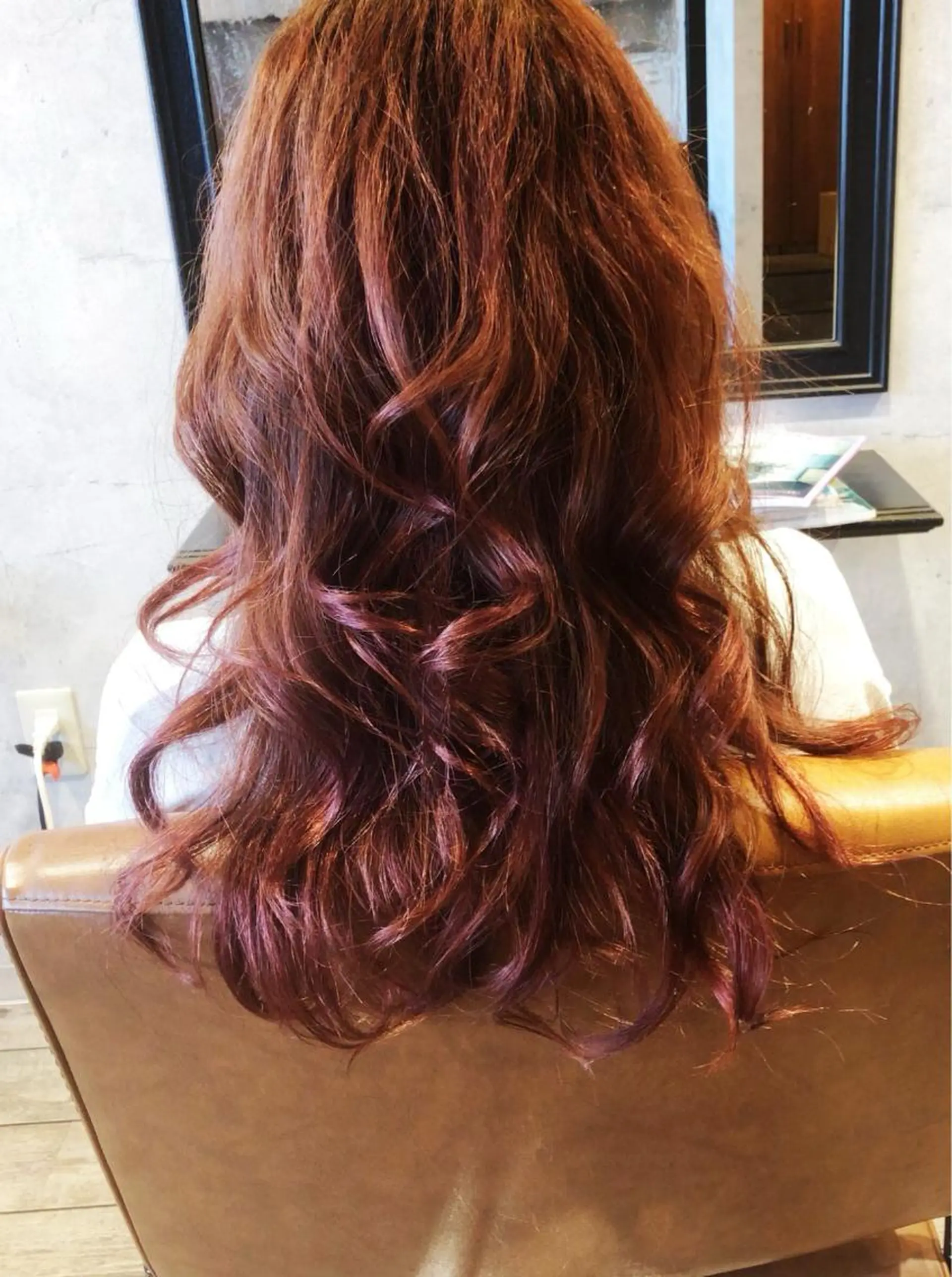 セミロング 艶髪/ハイトーン Sherryのヘアスタイル