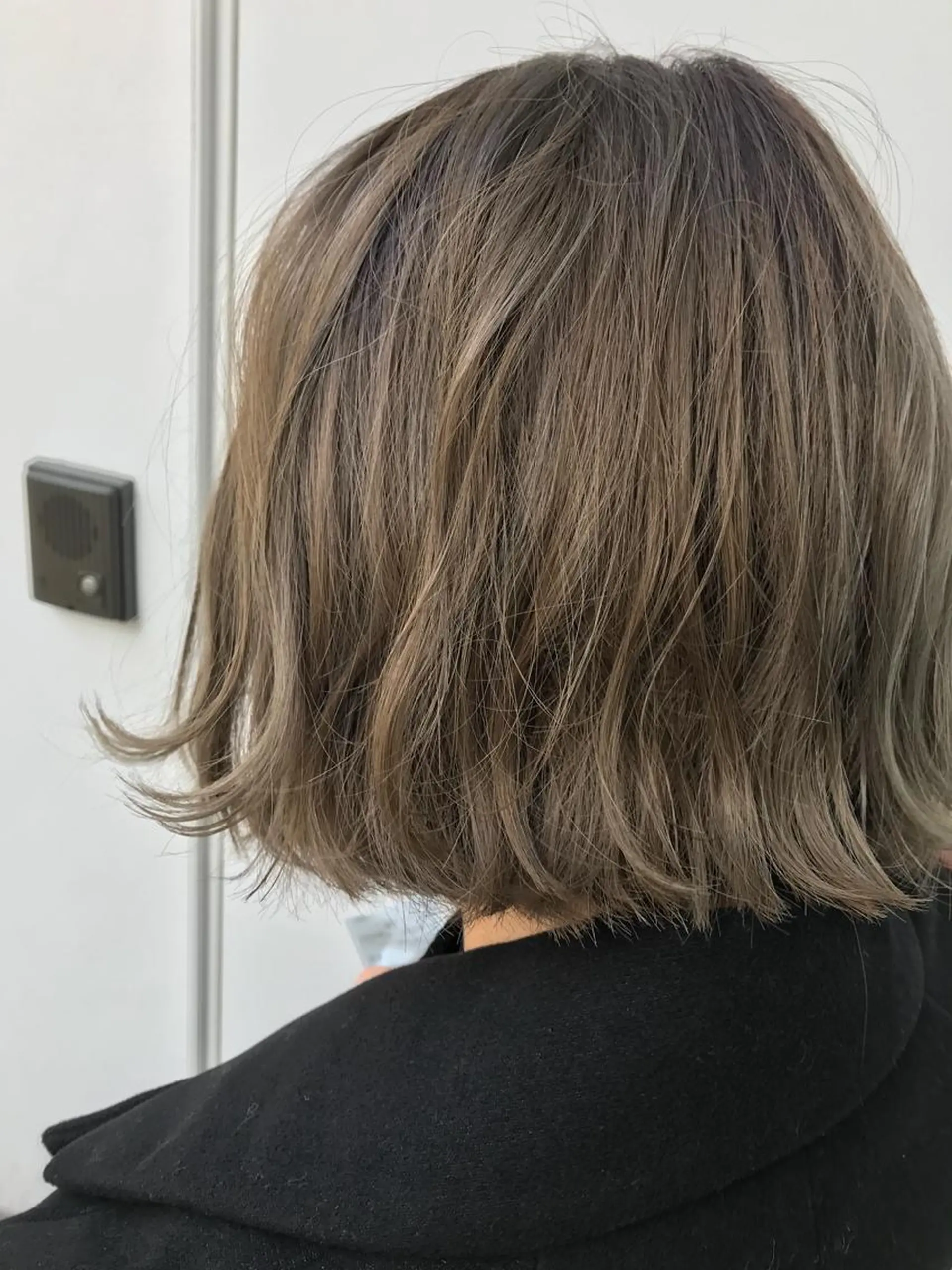 ミディアム カラー フォギーグレージュ グレージュ ハイライトカラー ハイライト ヘアカラー トリートメント 武田 久司のヘアスタイル