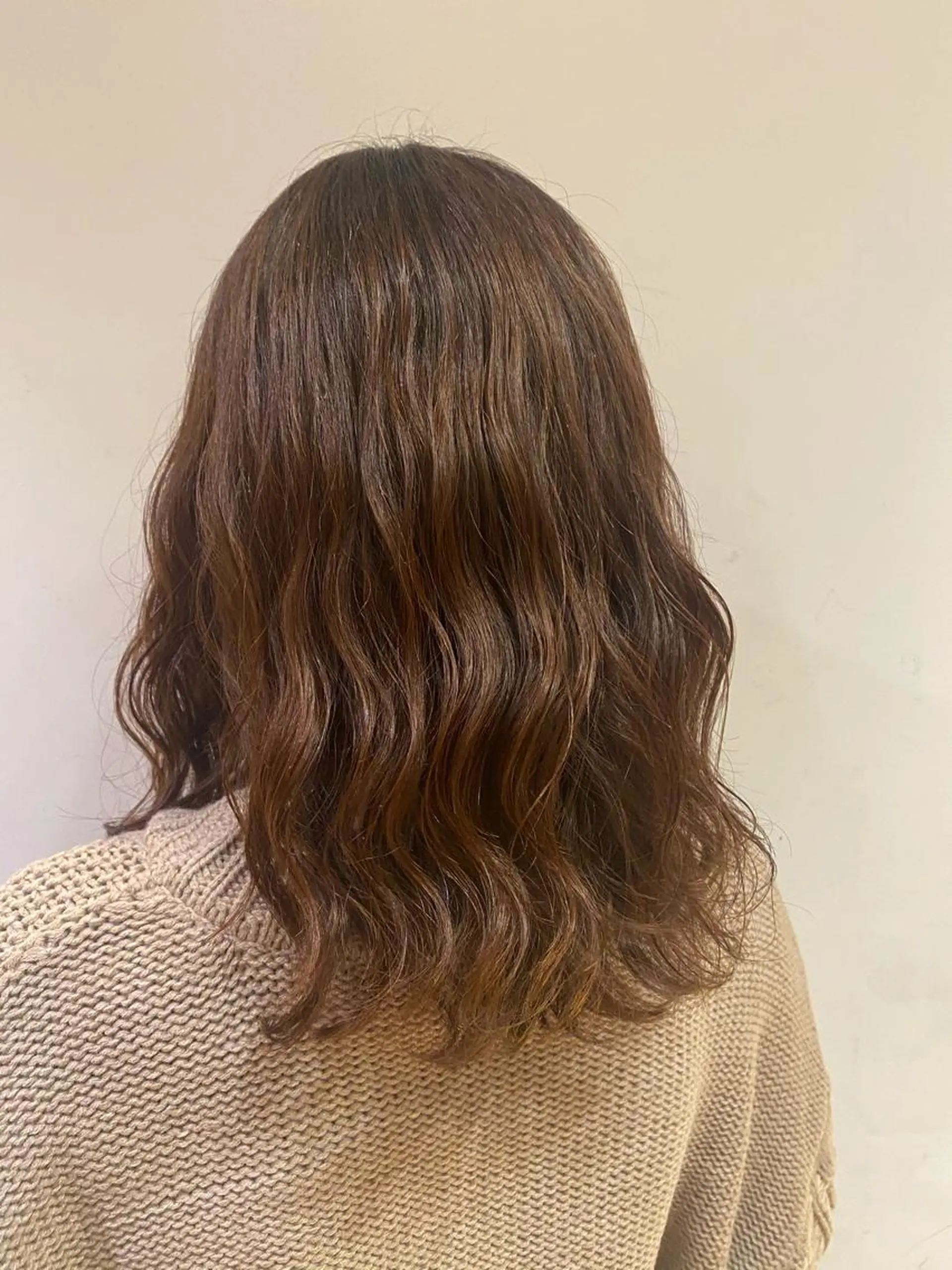 ミディアム パーマ ミディアムパーマ カット パーマ 大人可愛い♡コテ巻き パーマ🌼杉田 萌恵のヘアスタイル